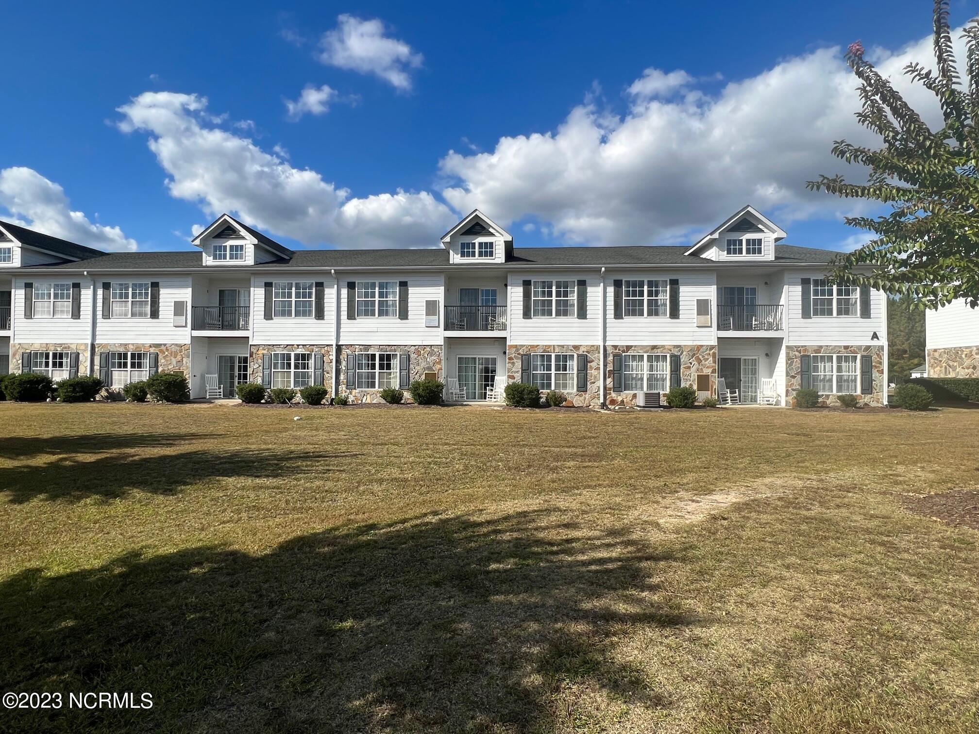 490 Little River Farm Boulevard, 102a