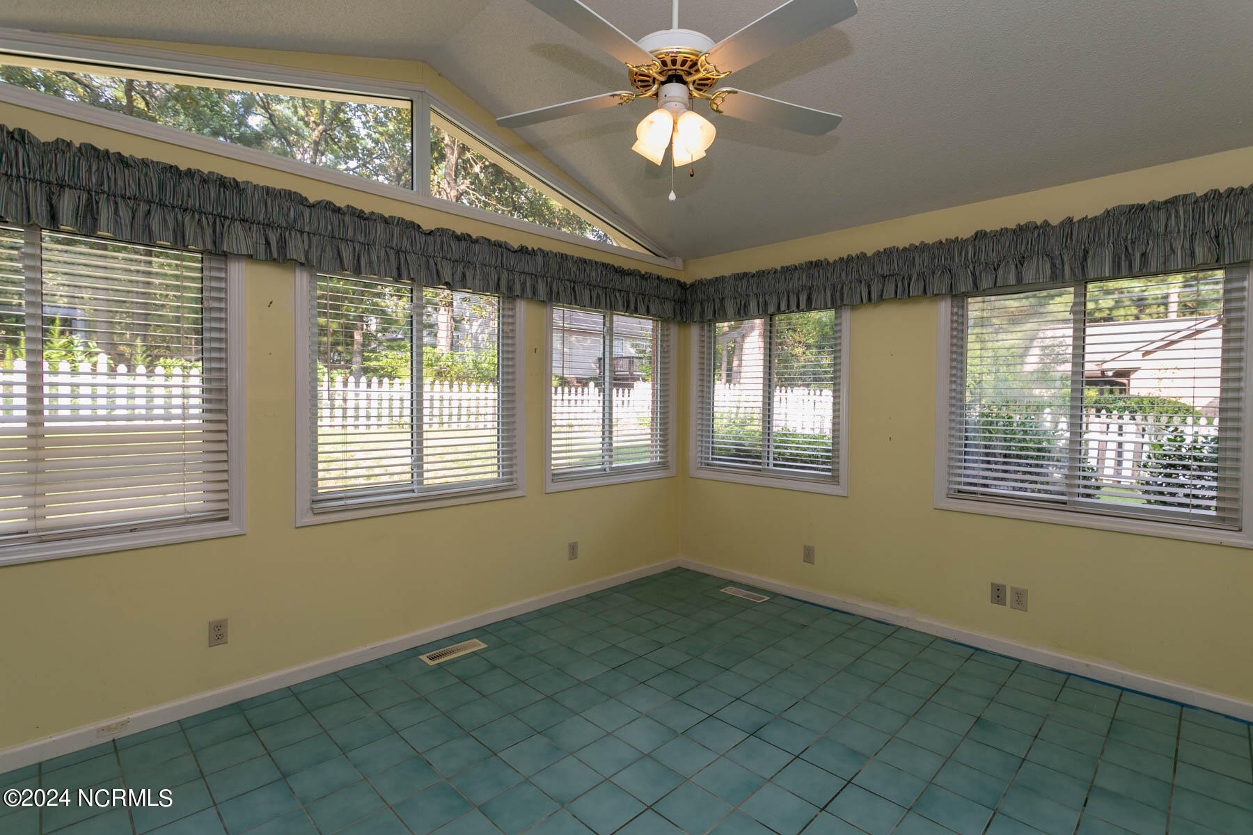 355 Pine Vista Drive