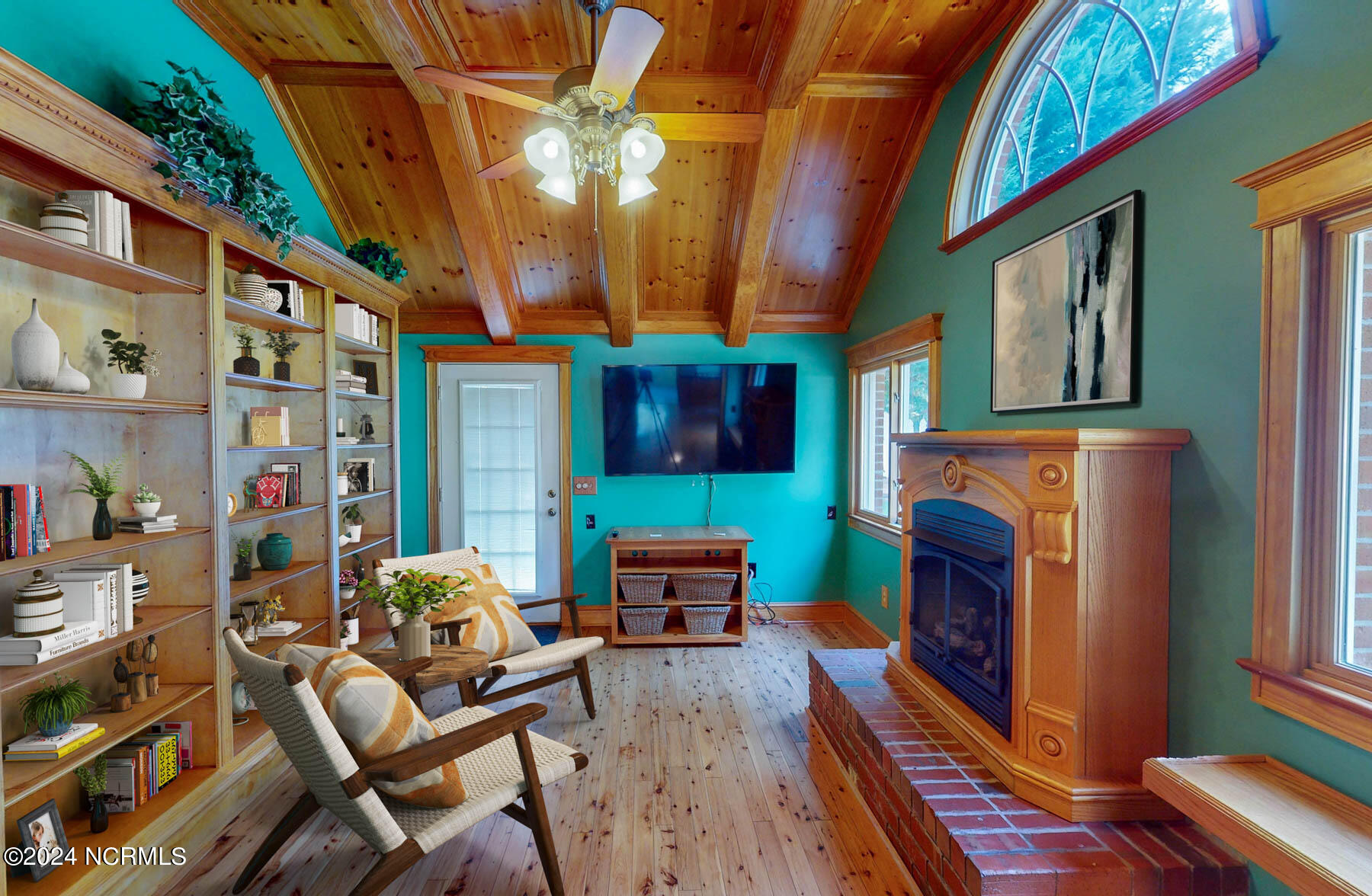 355 Pine Vista Drive