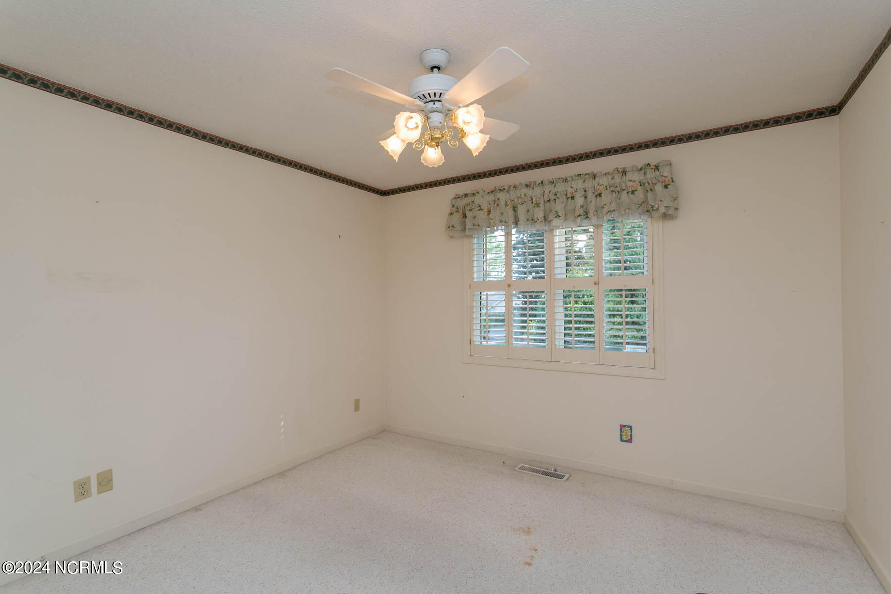 355 Pine Vista Drive