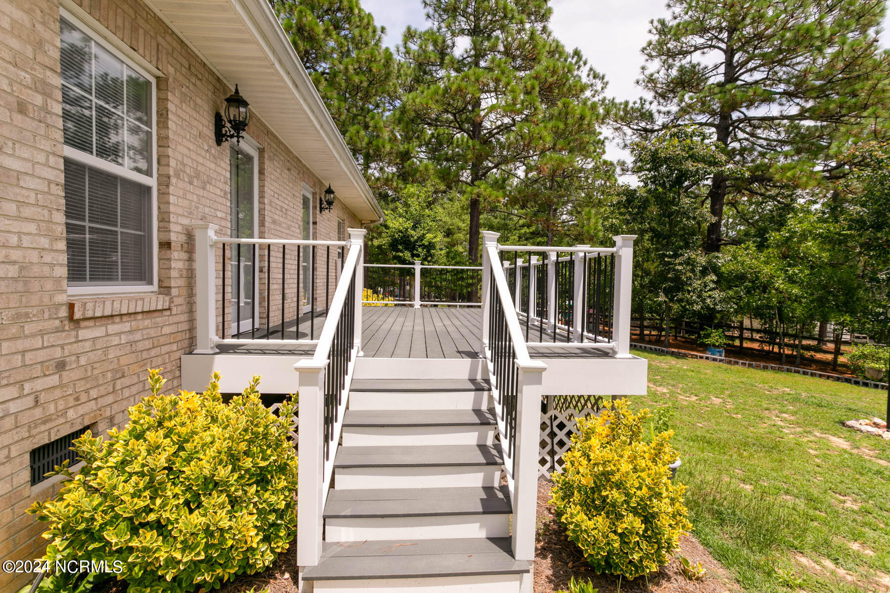 103 Pineneedle Drive