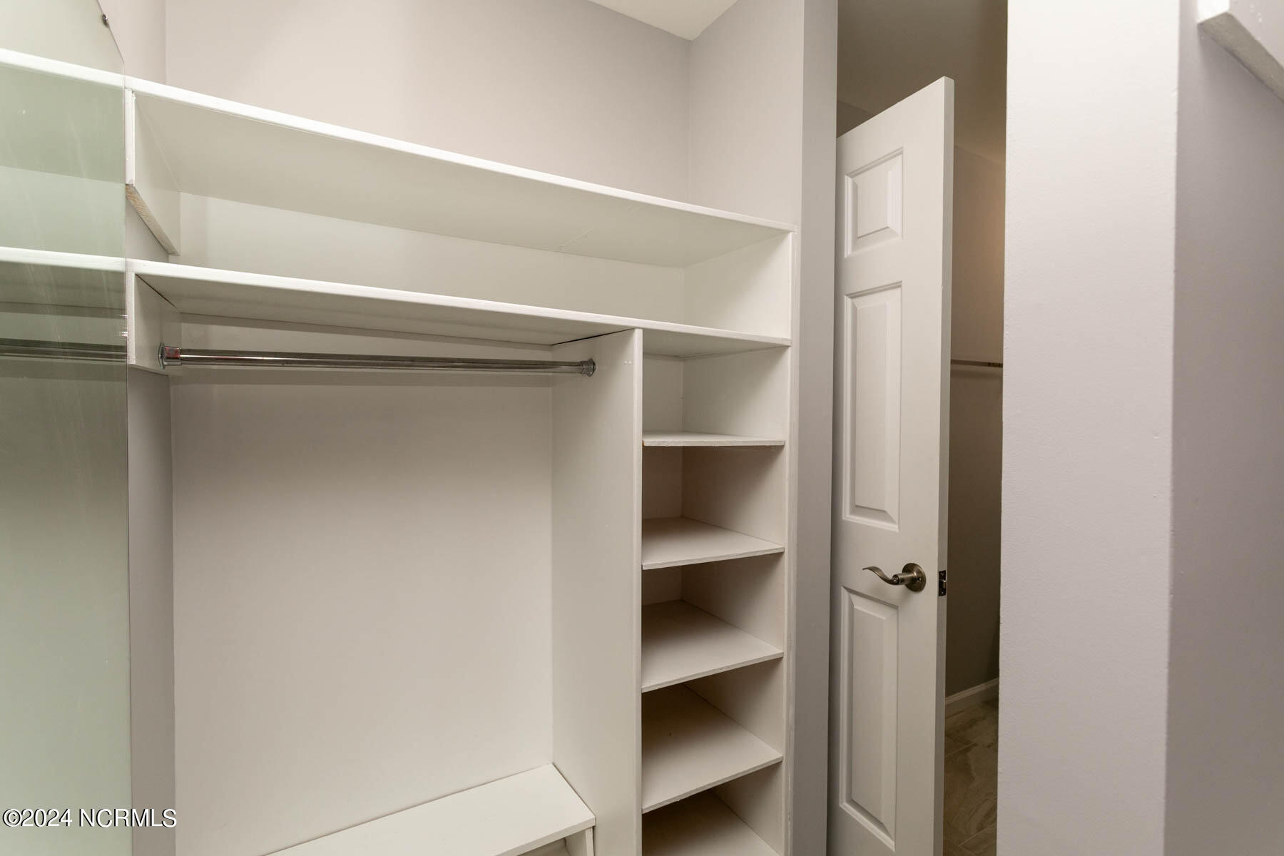 270 Mckenzie Road W, 51