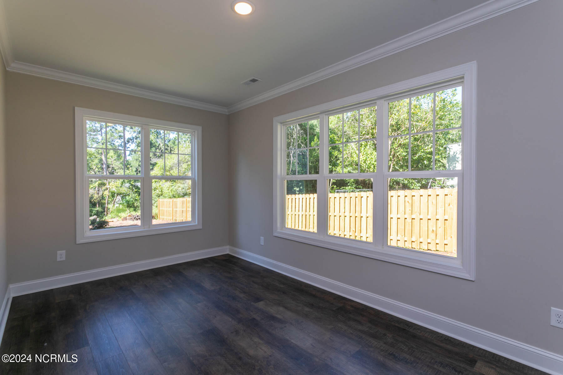 519 N Sycamore Street