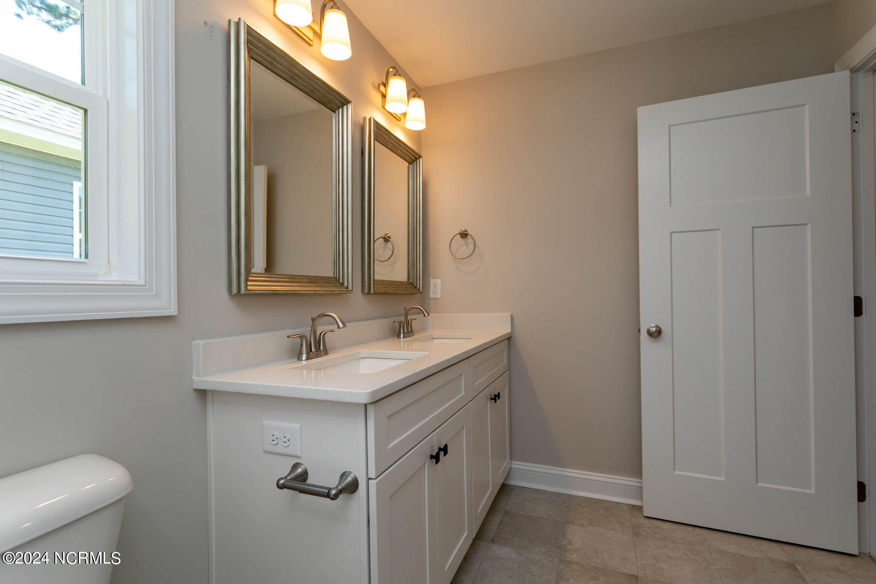 519 N Sycamore Street