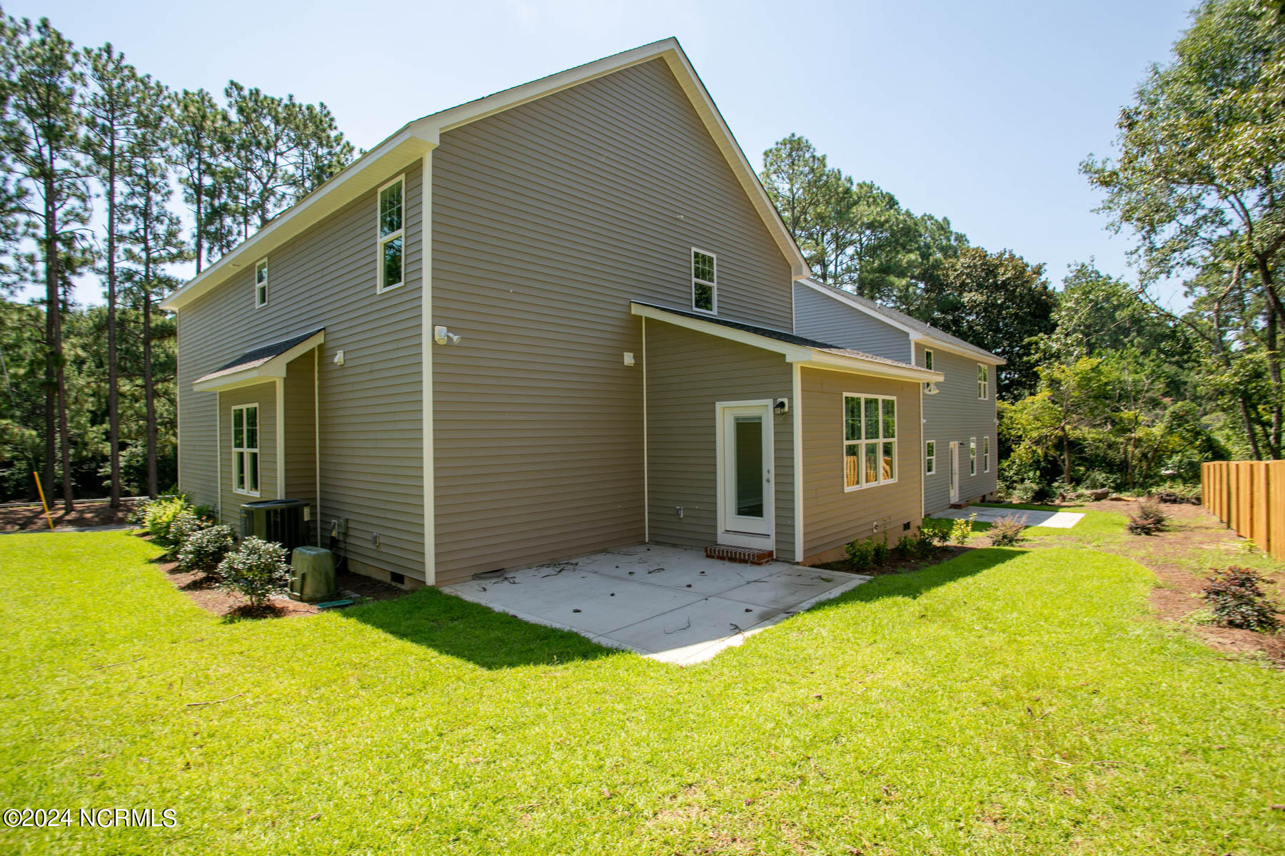 519 N Sycamore Street