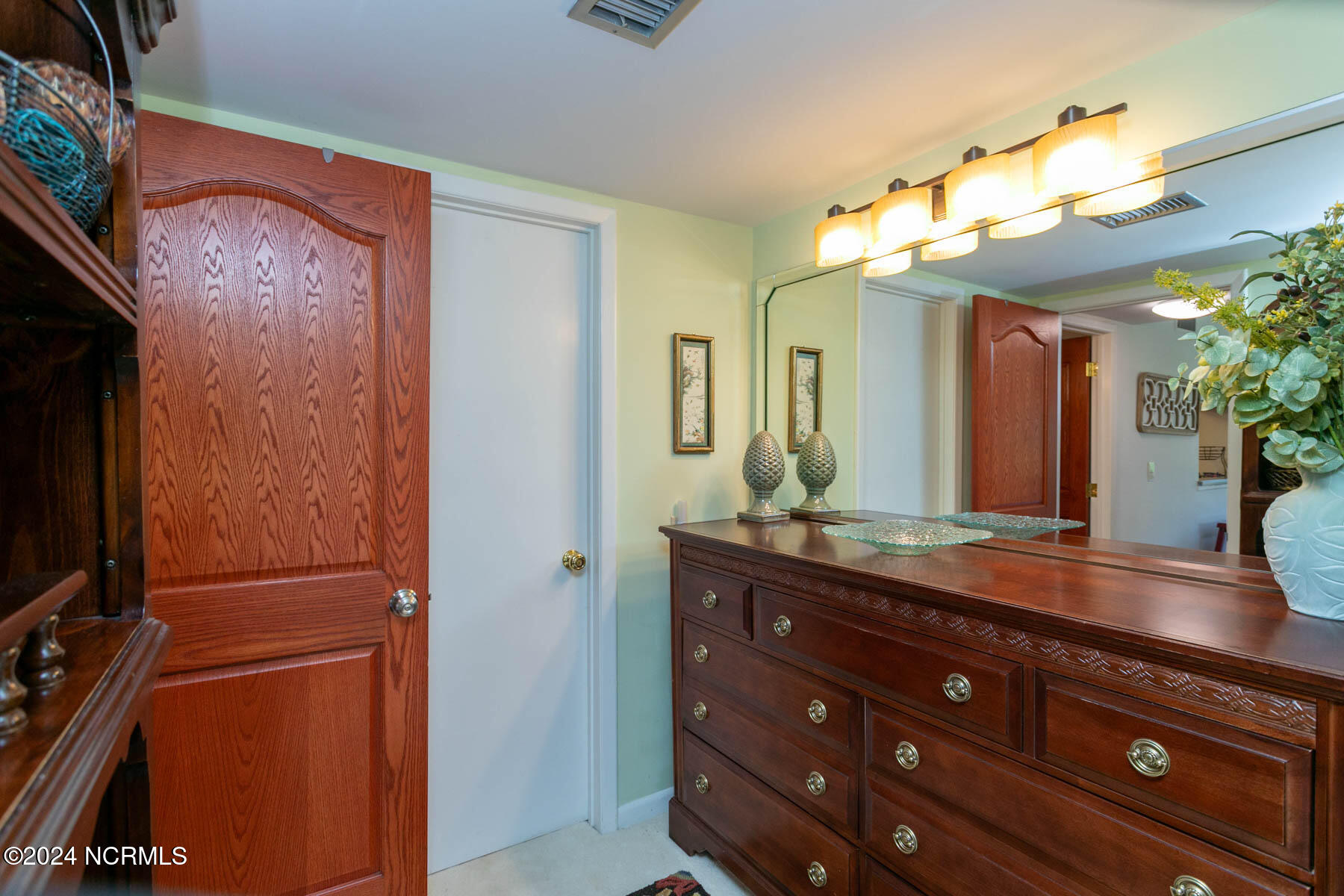 250 Sugar Gum Lane, 135