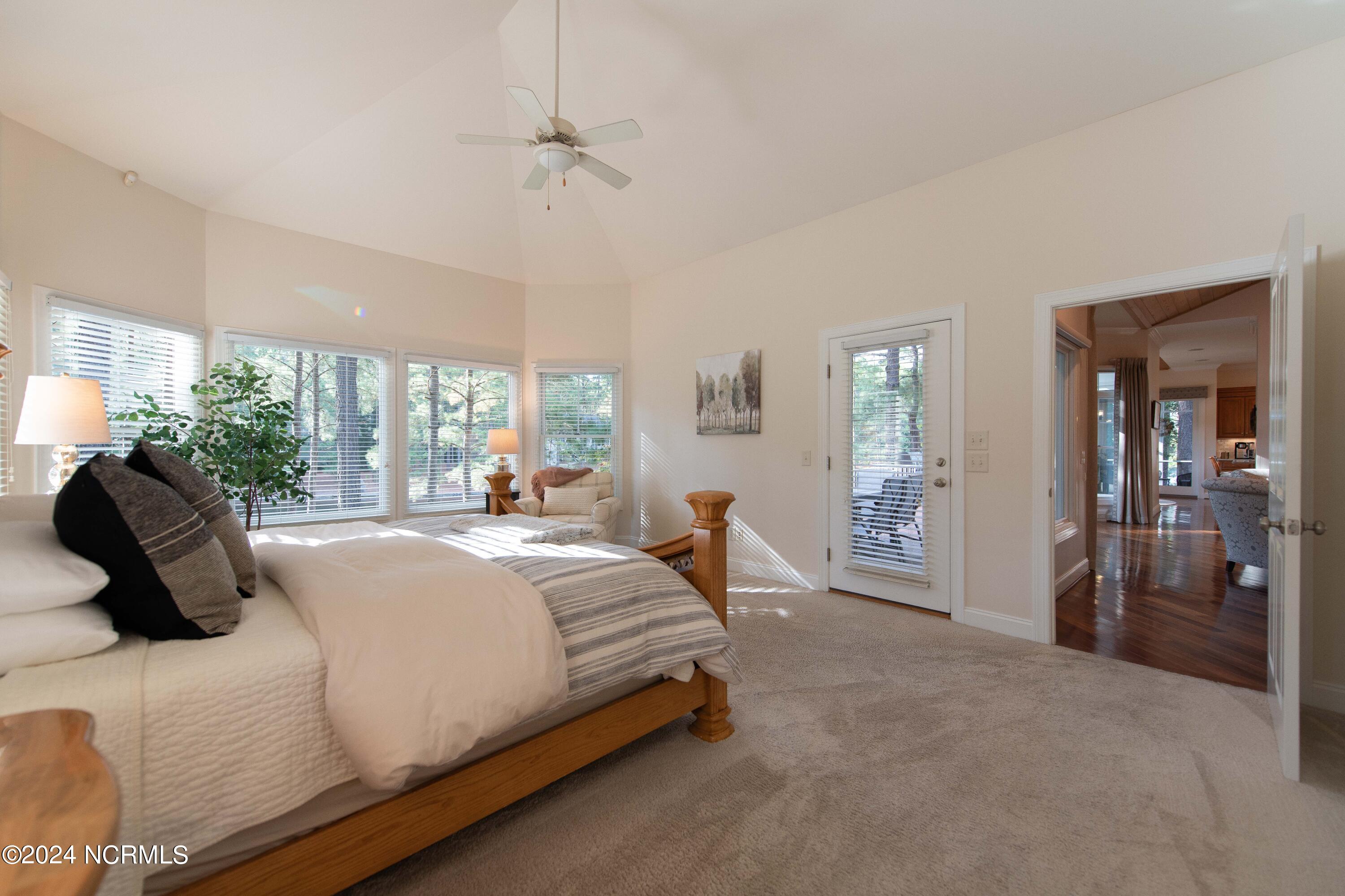 32 Loch Lomond Court