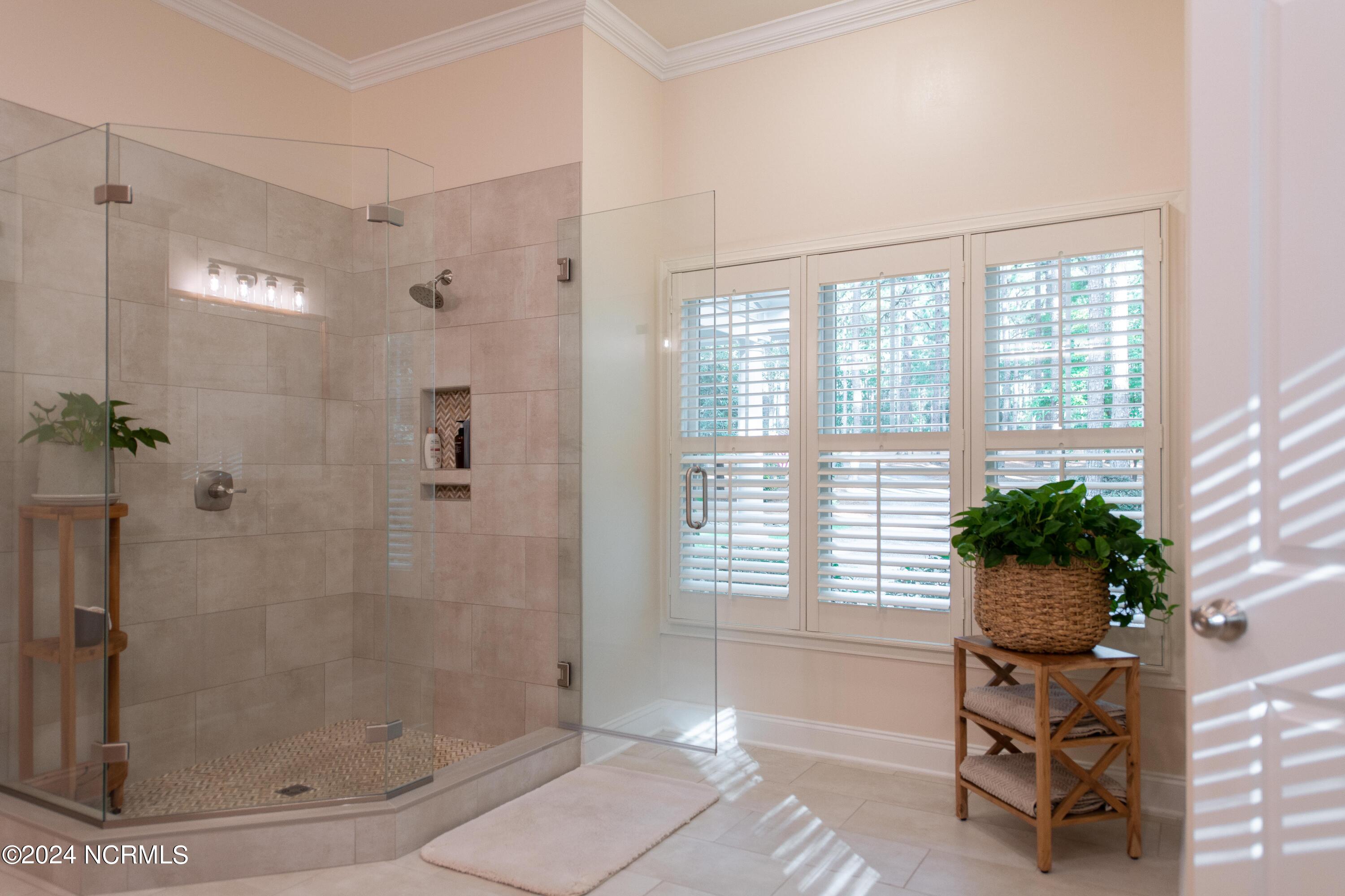 32 Loch Lomond Court