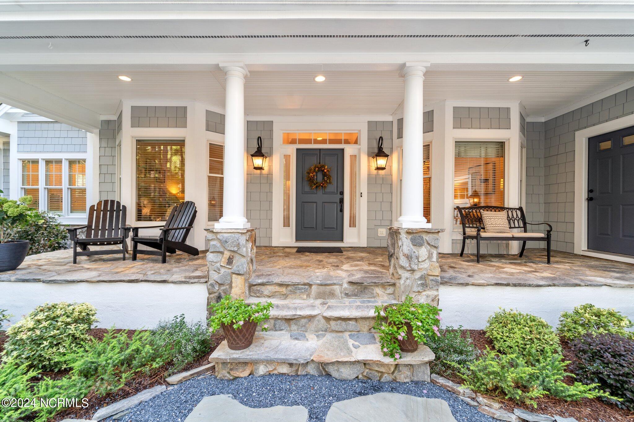 32 Loch Lomond Court