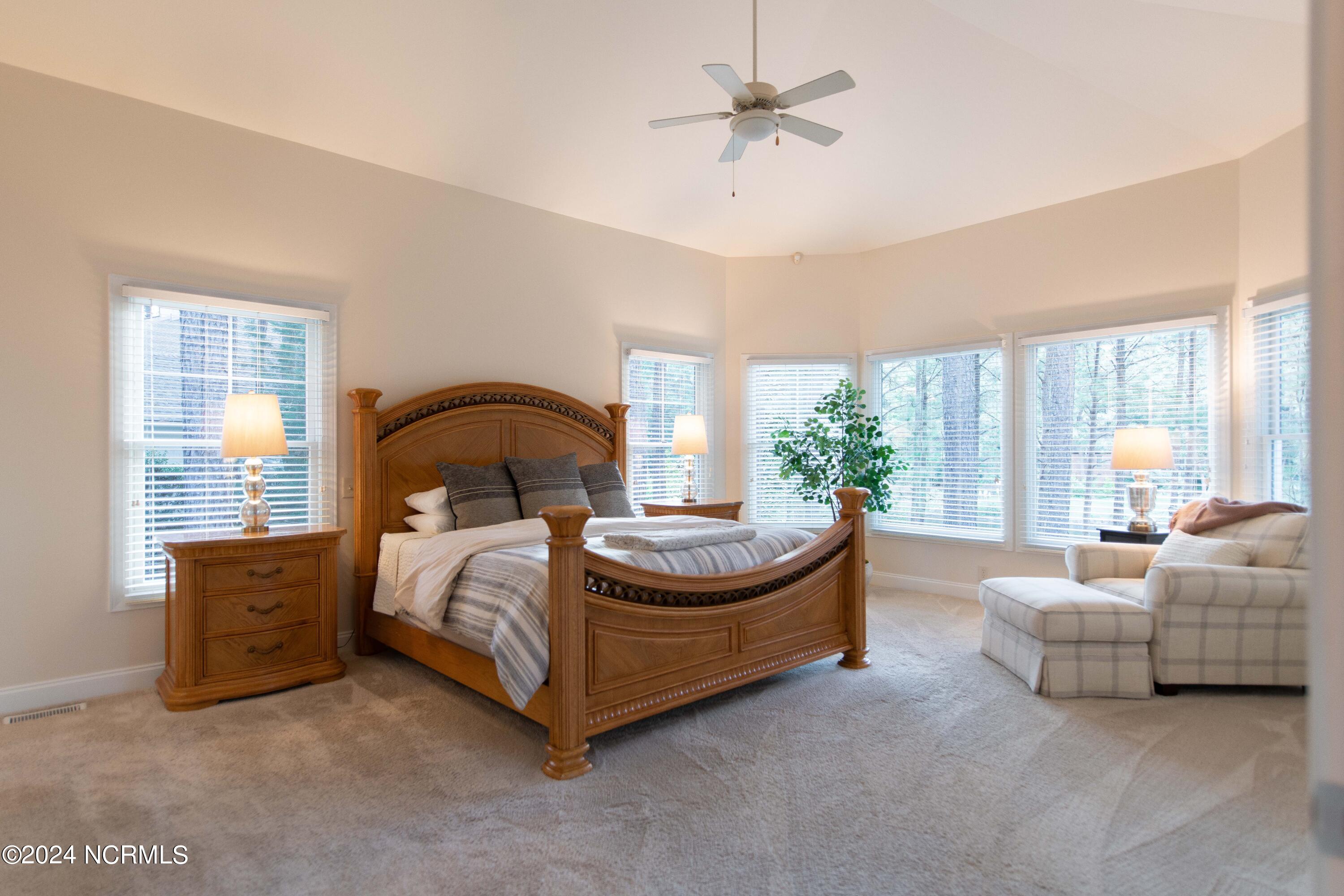 32 Loch Lomond Court