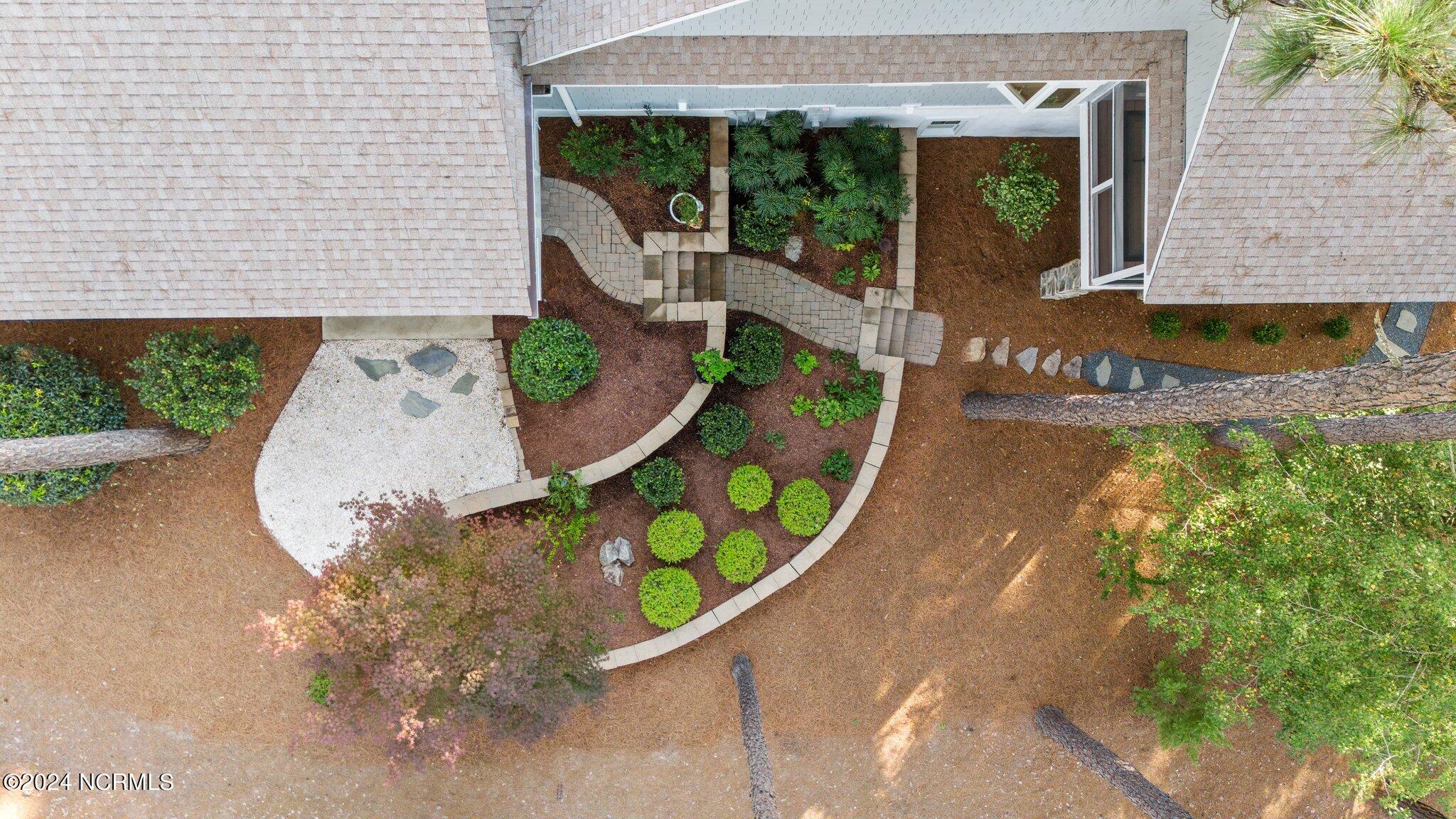 32 Loch Lomond Court