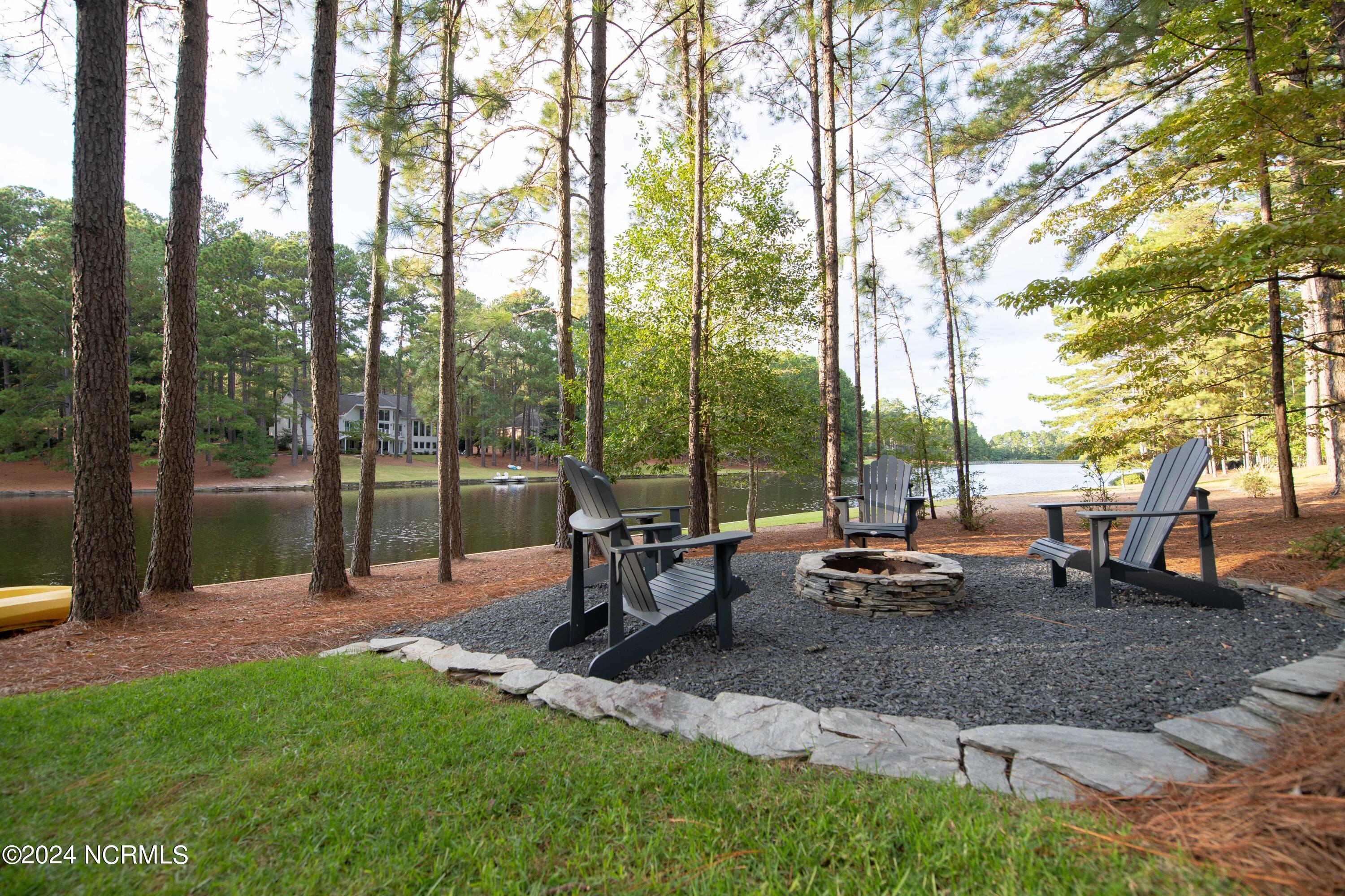 32 Loch Lomond Court