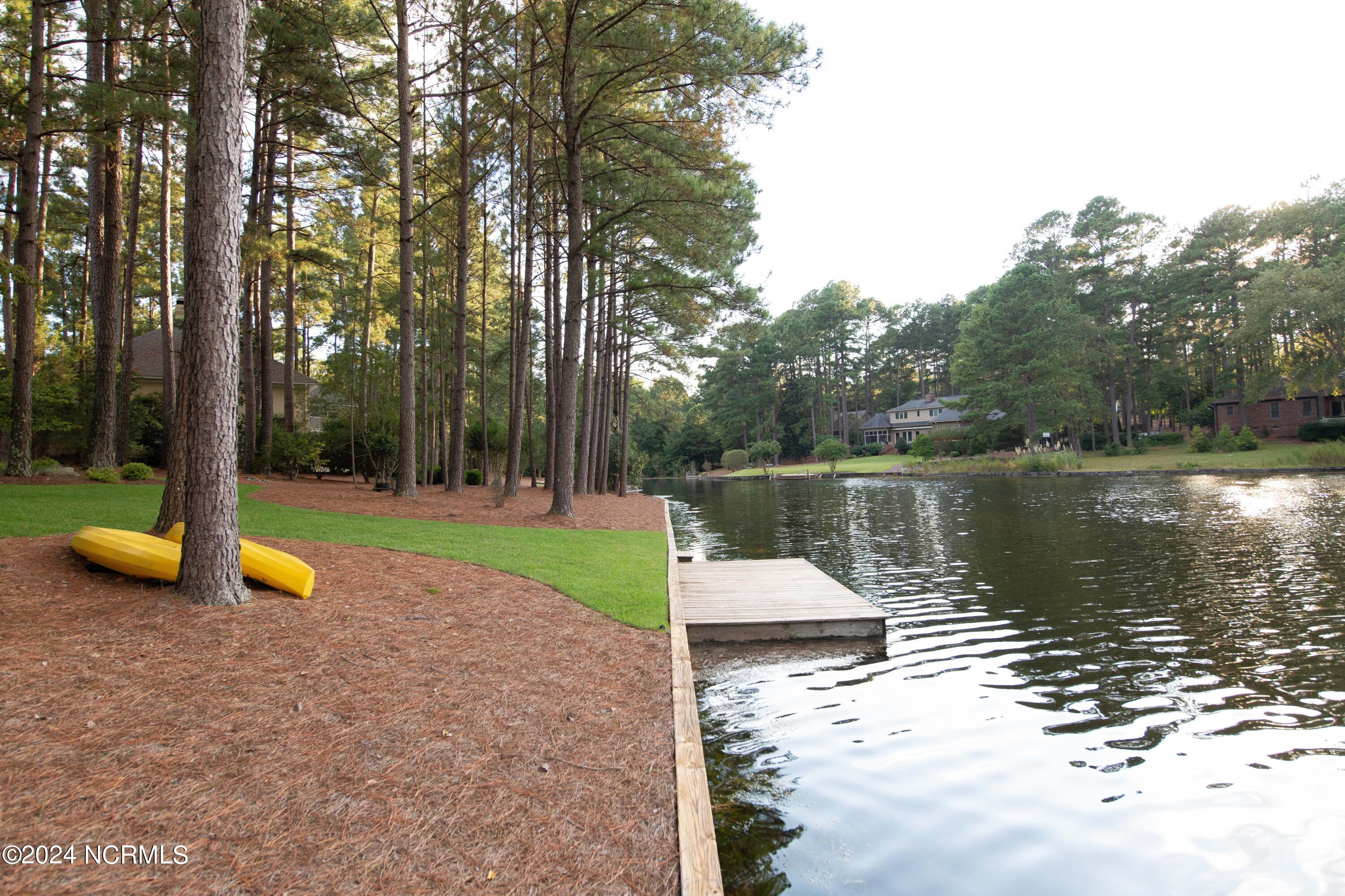 32 Loch Lomond Court