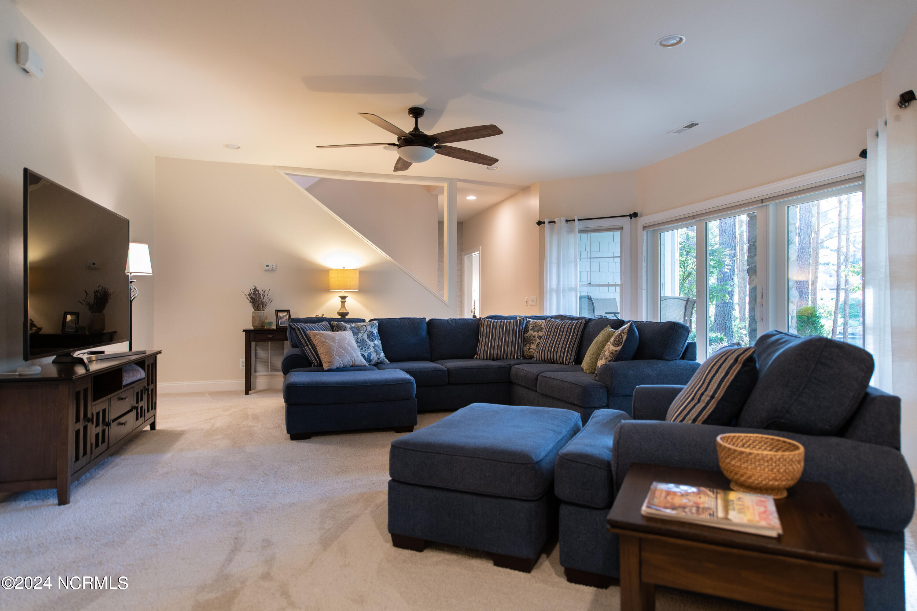 32 Loch Lomond Court