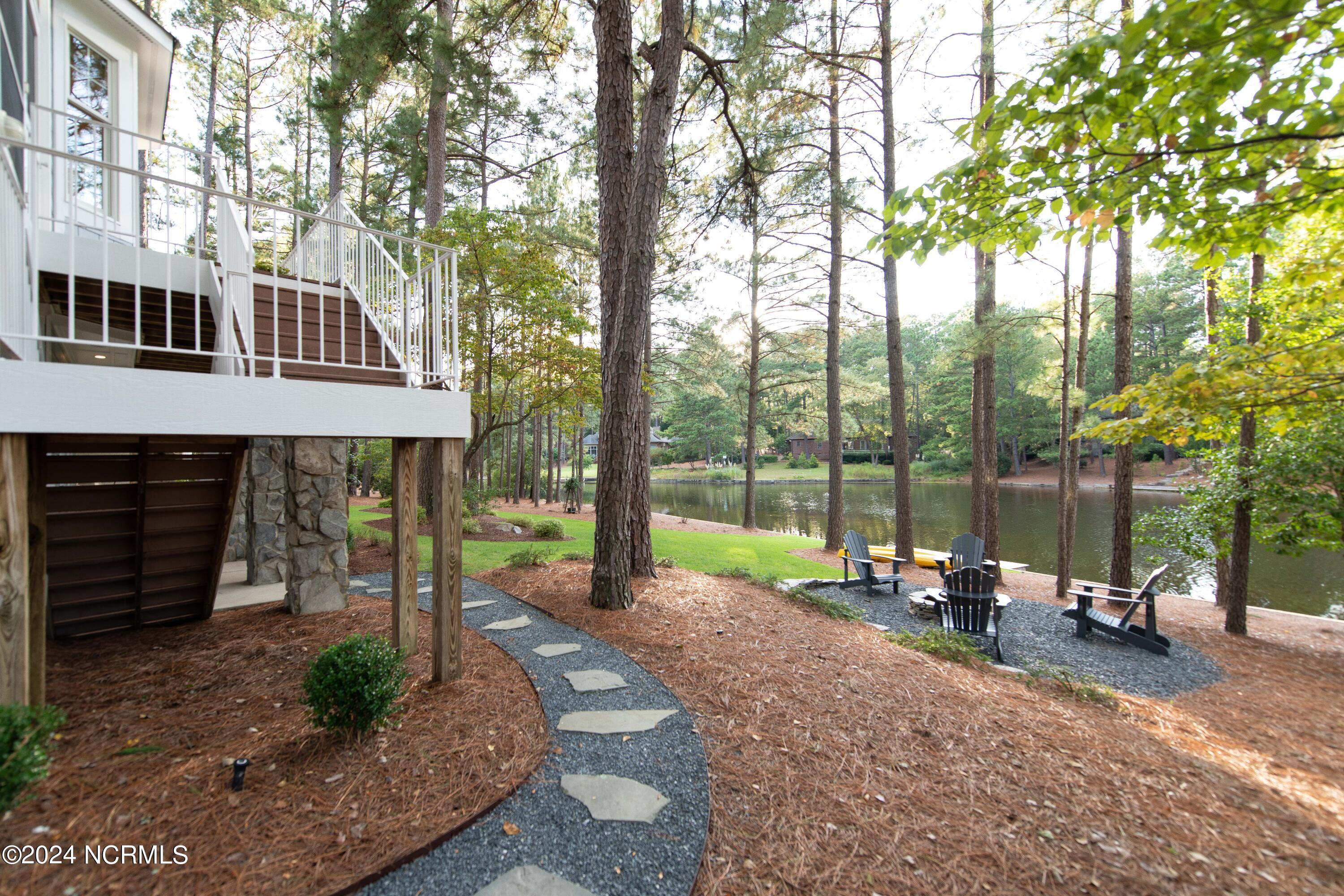 32 Loch Lomond Court