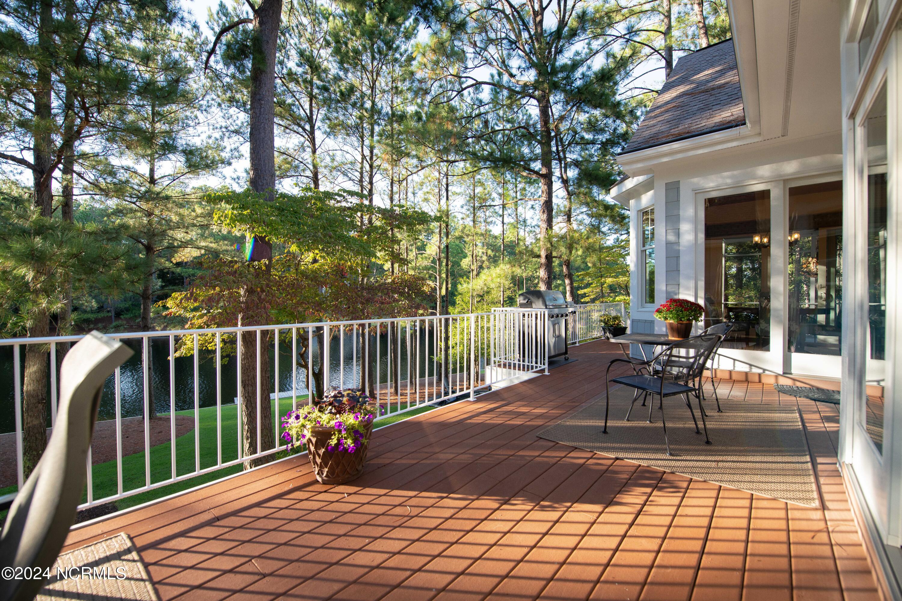 32 Loch Lomond Court