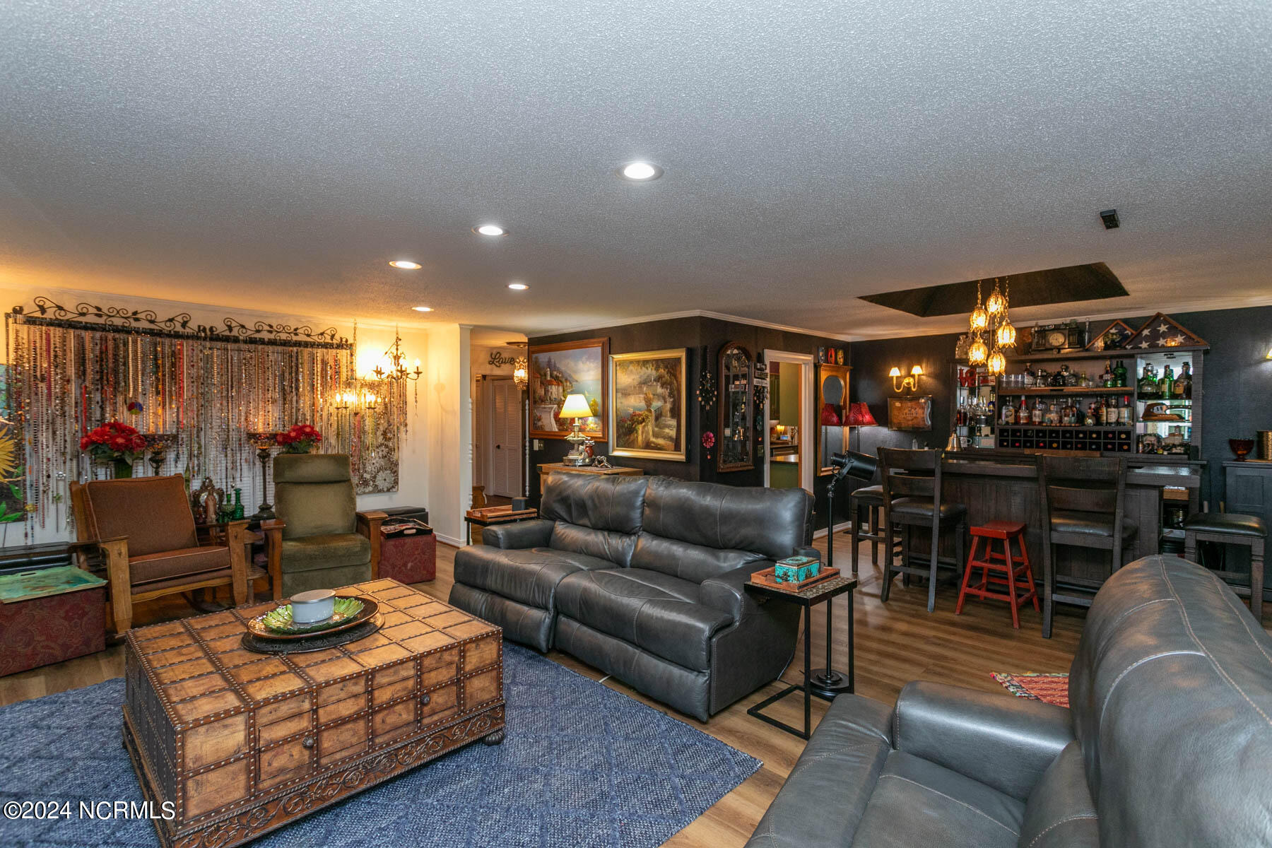 542 W College Street