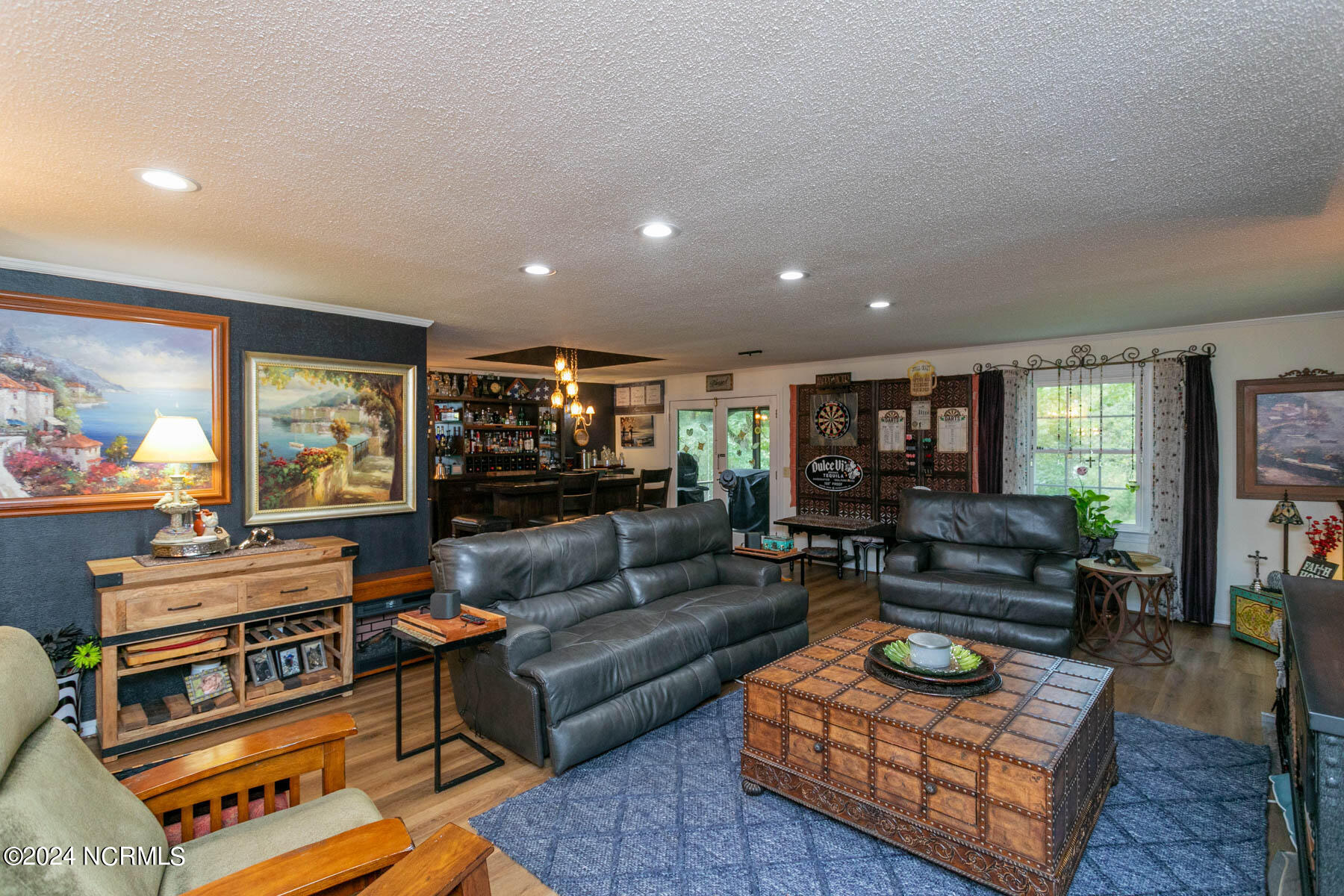 542 W College Street