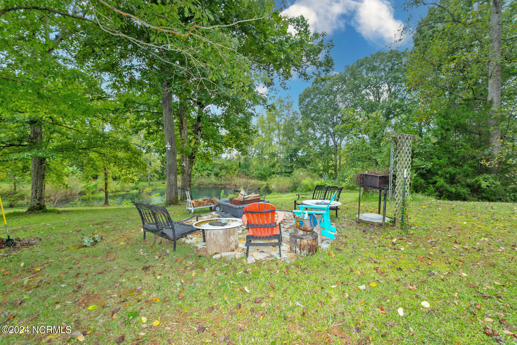 542 W College Street