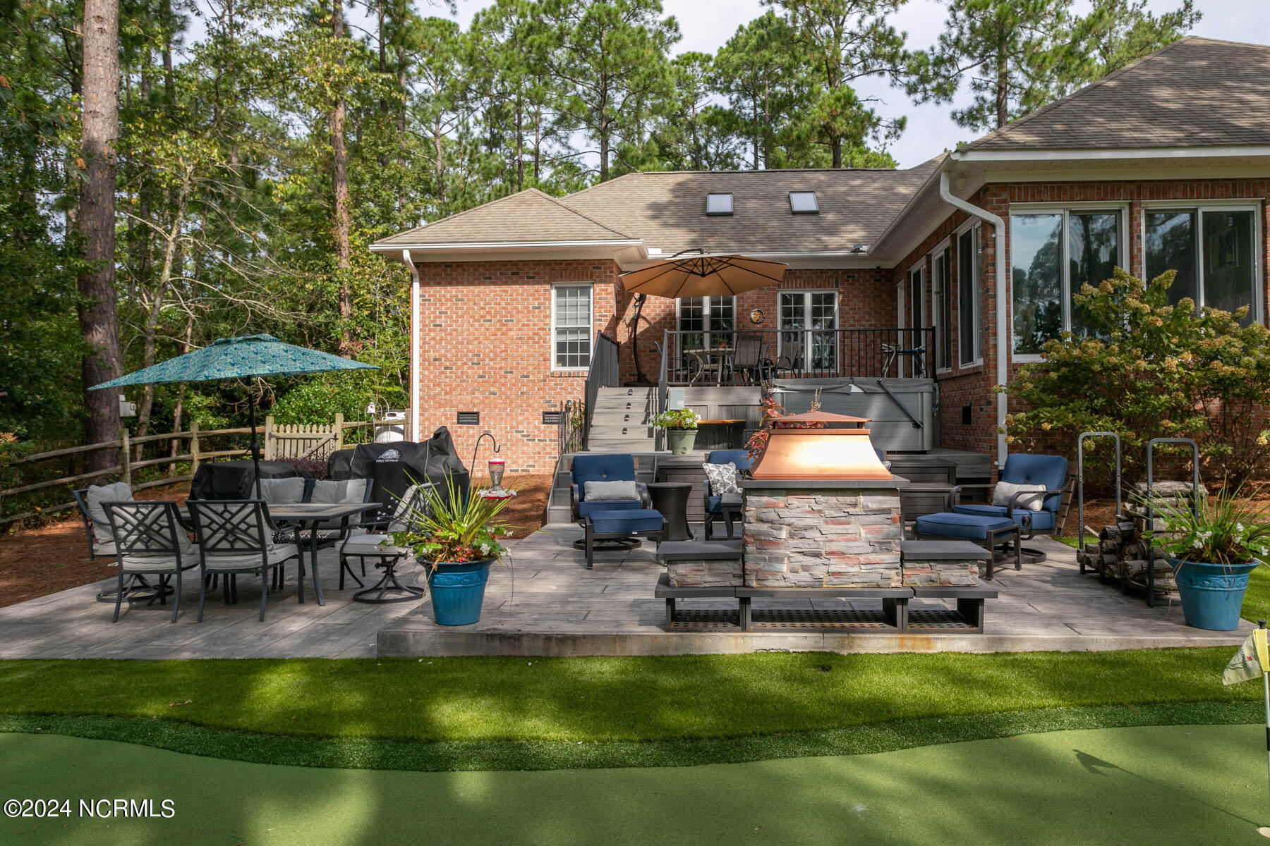 108 Devonshire Avenue E