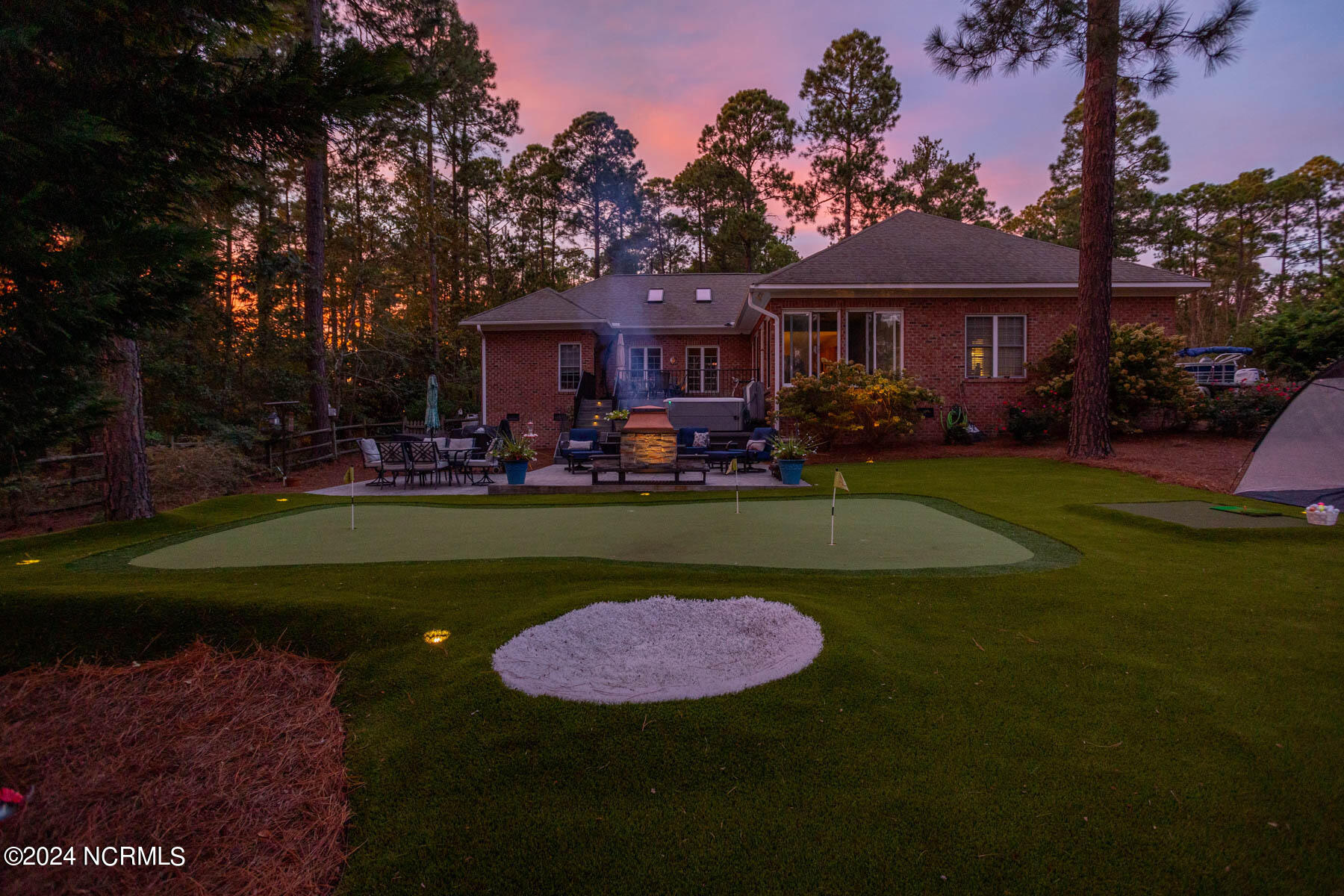 108 Devonshire Avenue E