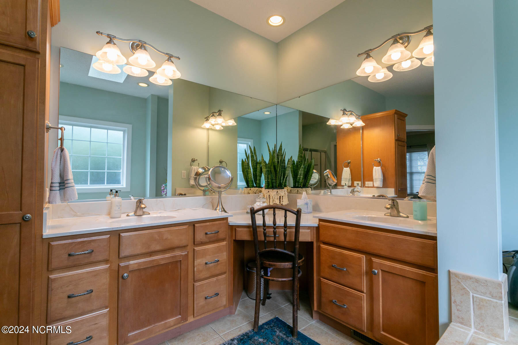 108 Devonshire Avenue E