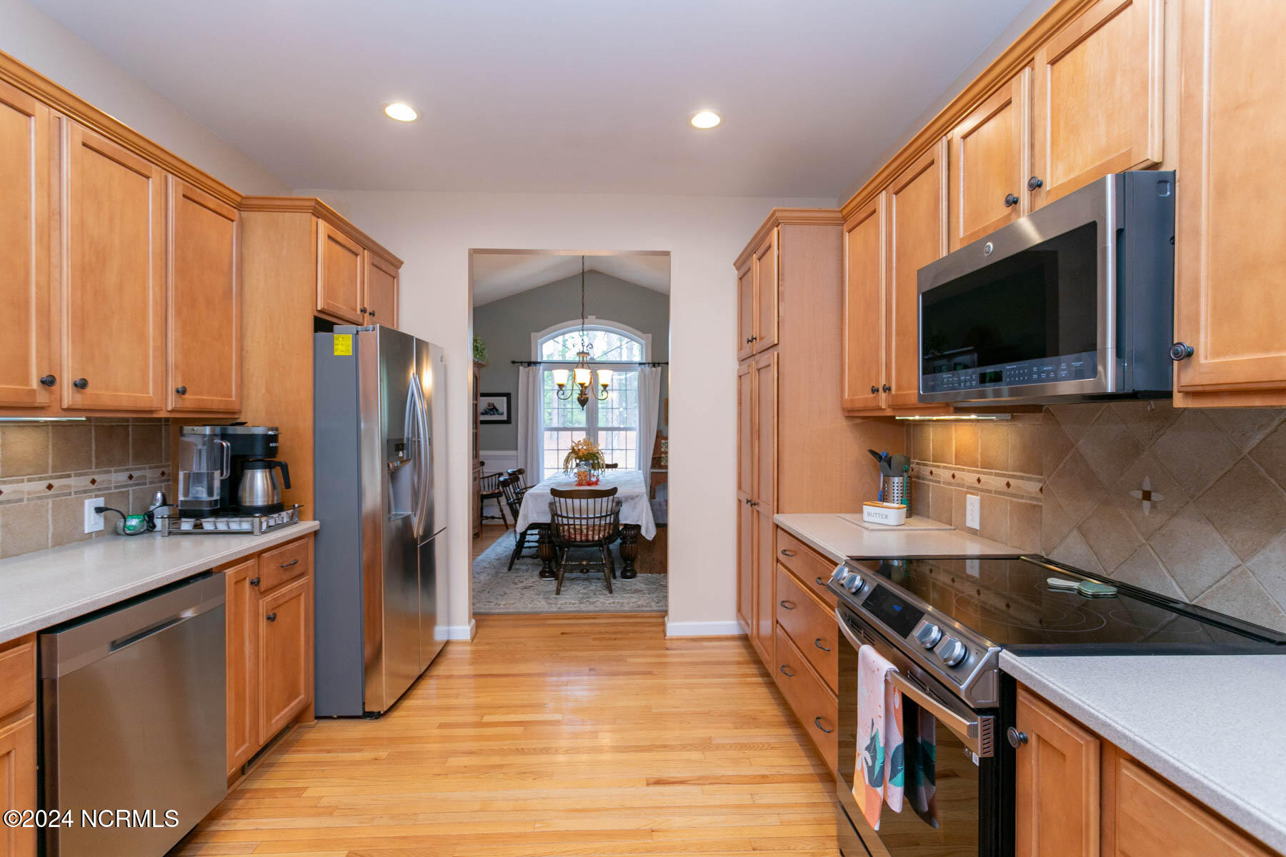 108 Devonshire Avenue E