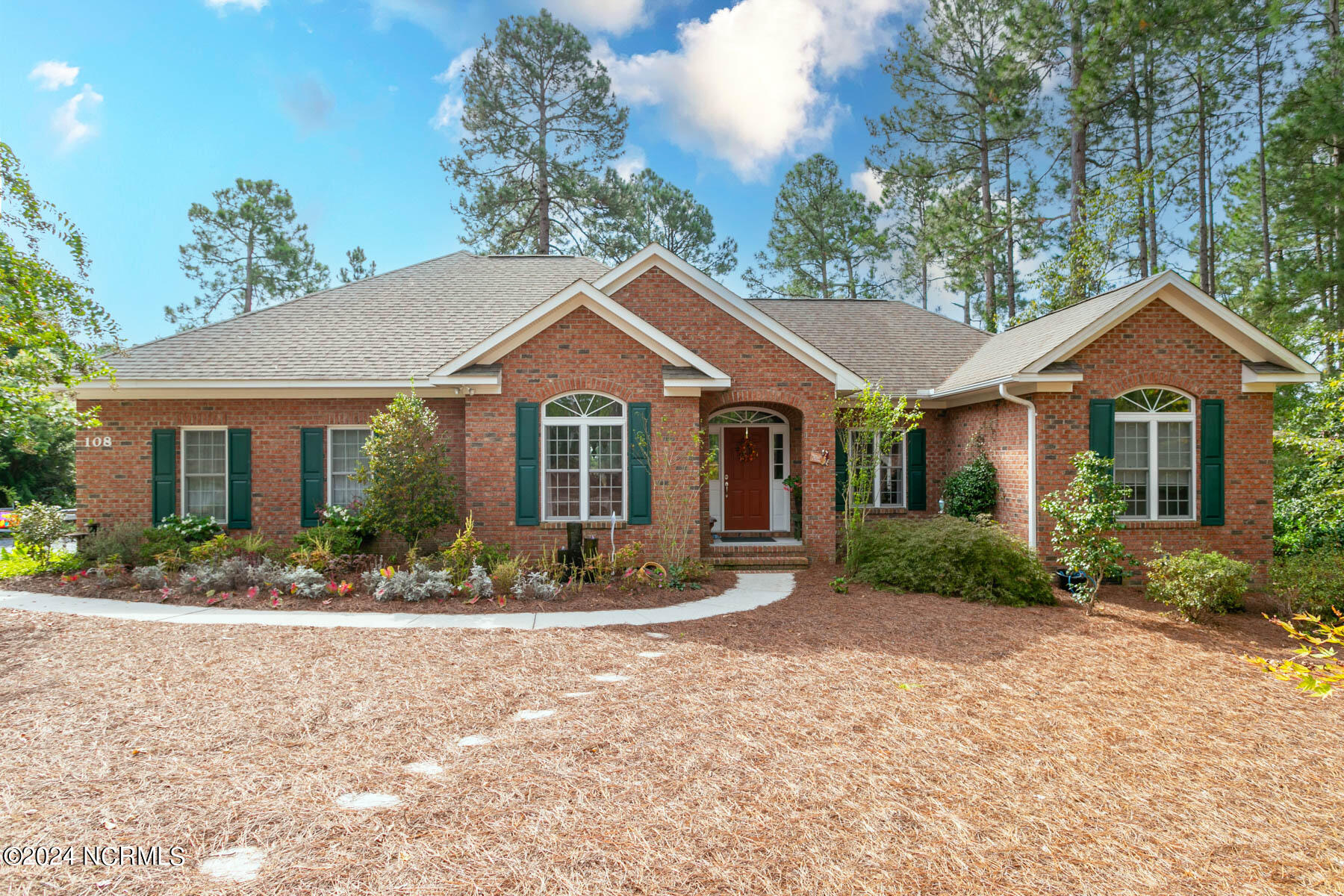 108 Devonshire Avenue E