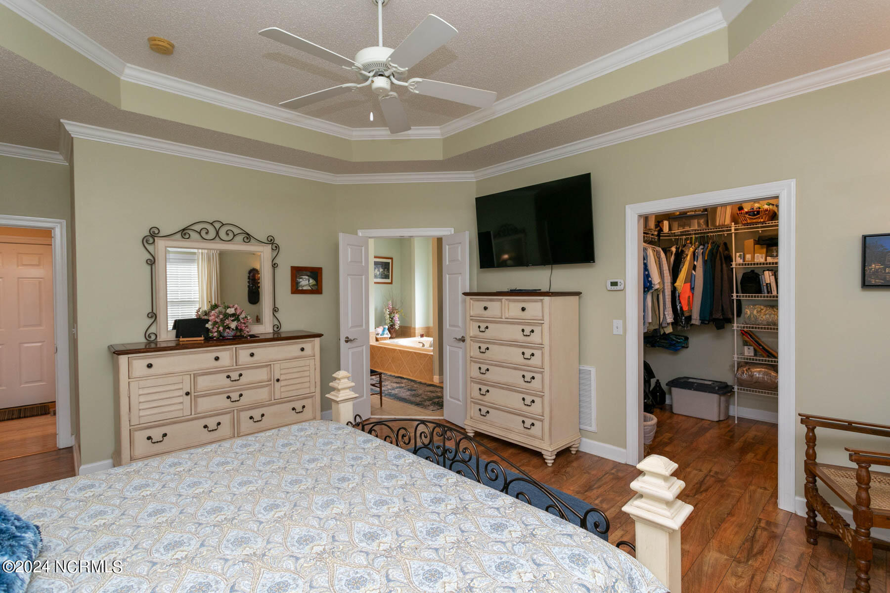 108 Devonshire Avenue E