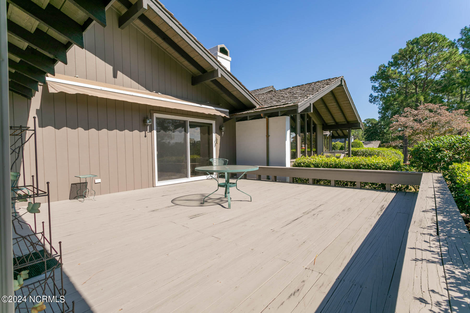 270 Mckenzie Road W, 63