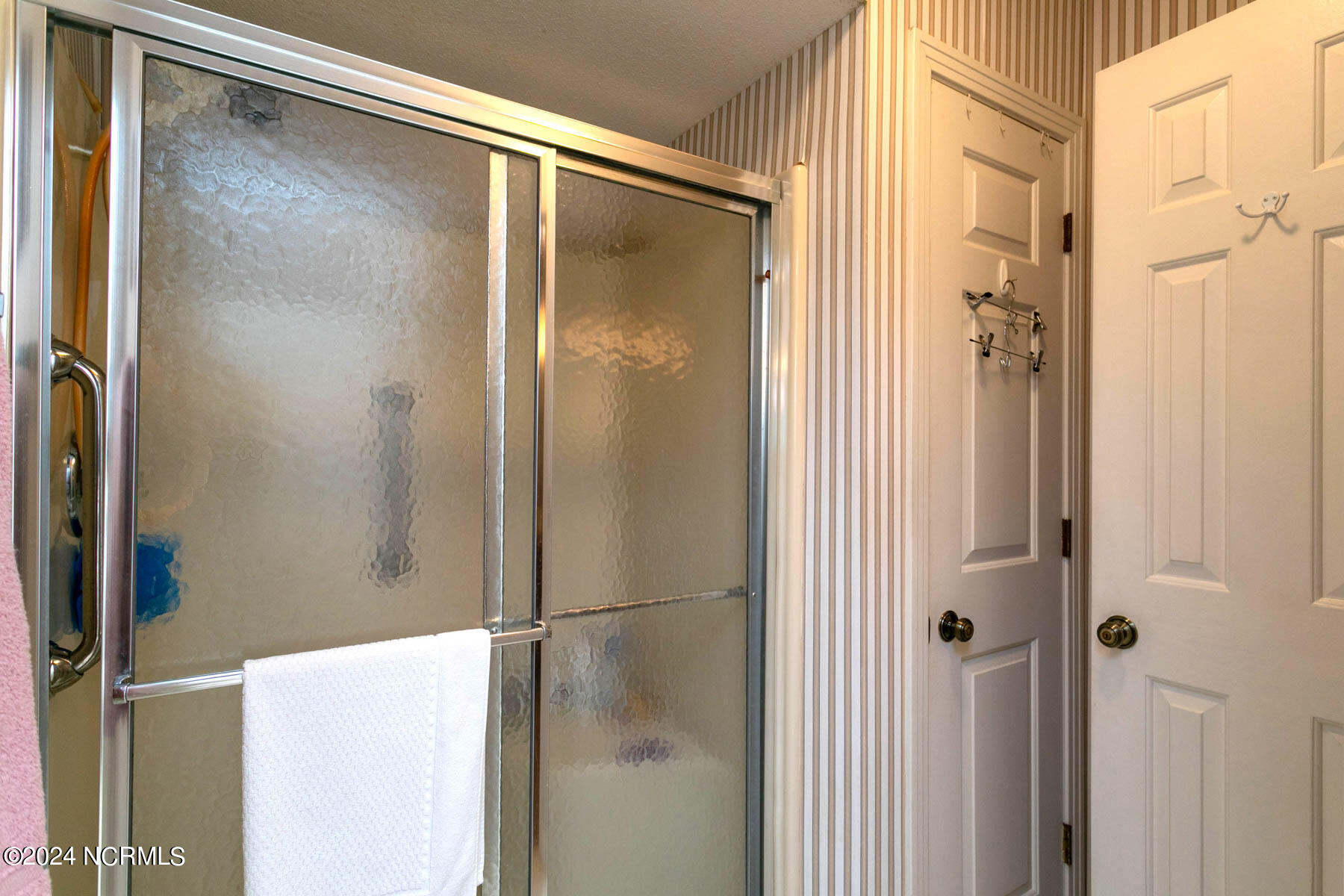 270 Mckenzie Road W, 63