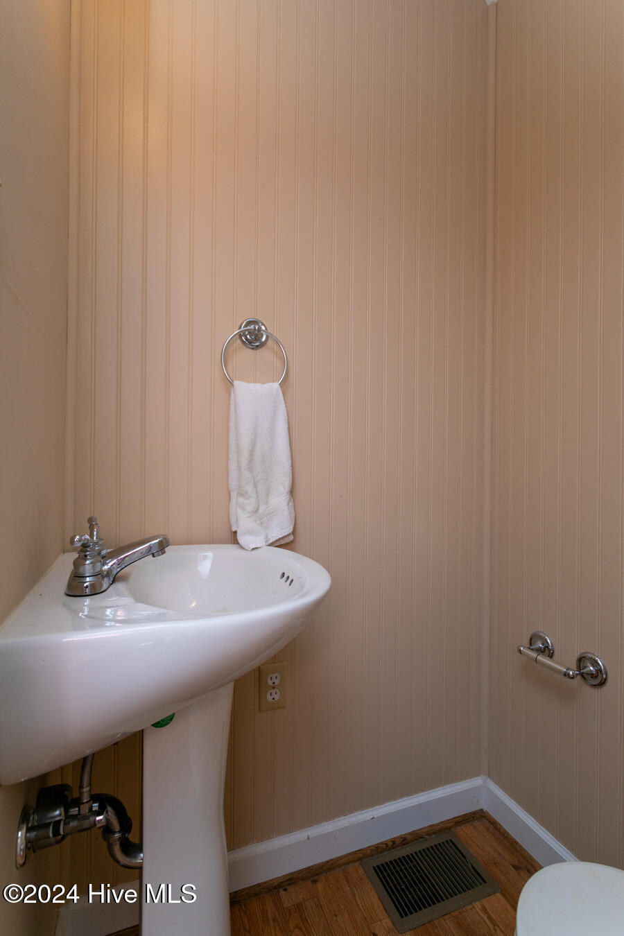 110 Burning Tree Road