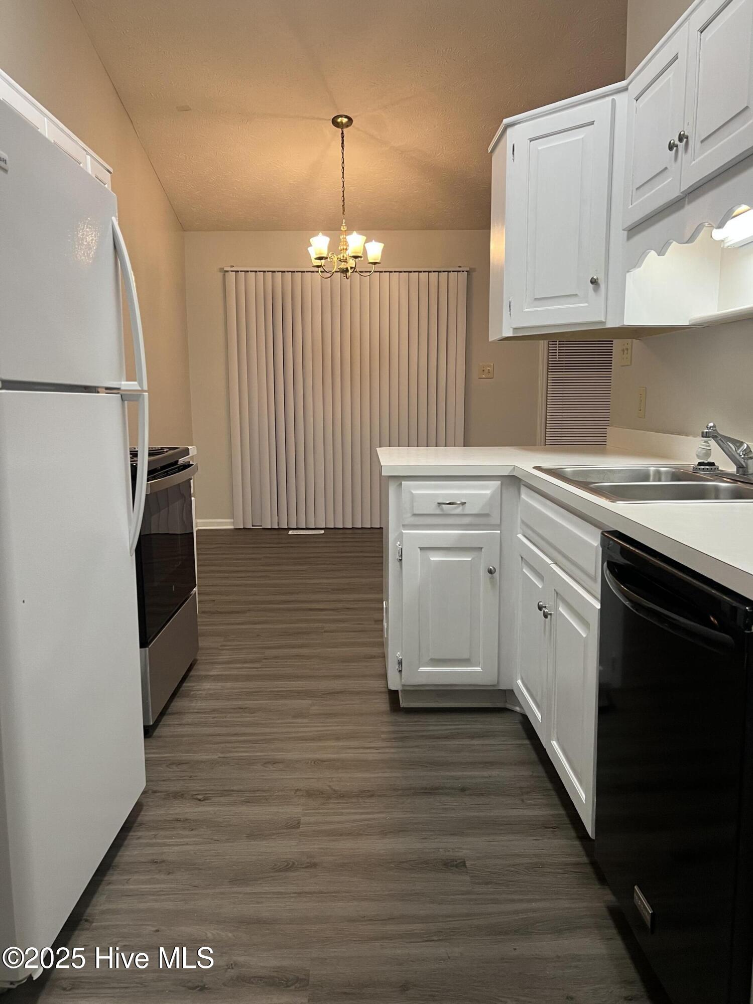 2605 Longleaf Drive SW