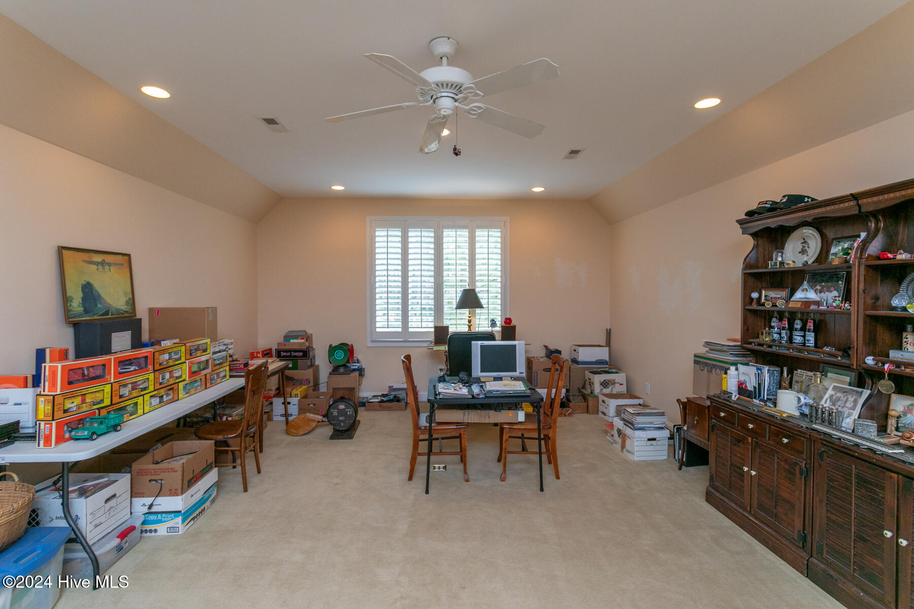 18 Abbottsford Drive