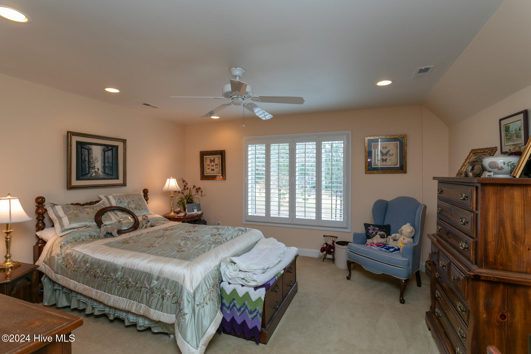 18 Abbottsford Drive