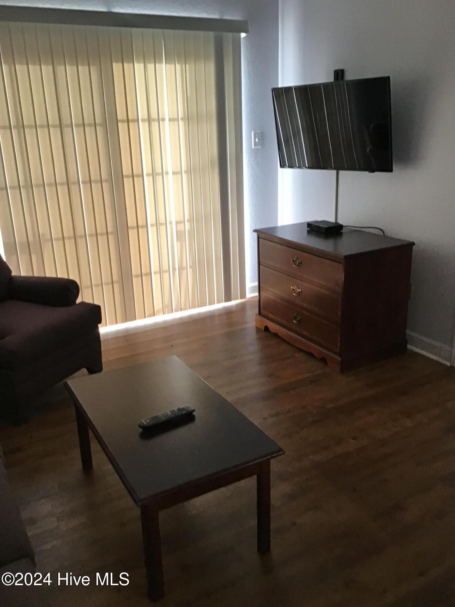 490 Little River Farm Boulevard, 101a