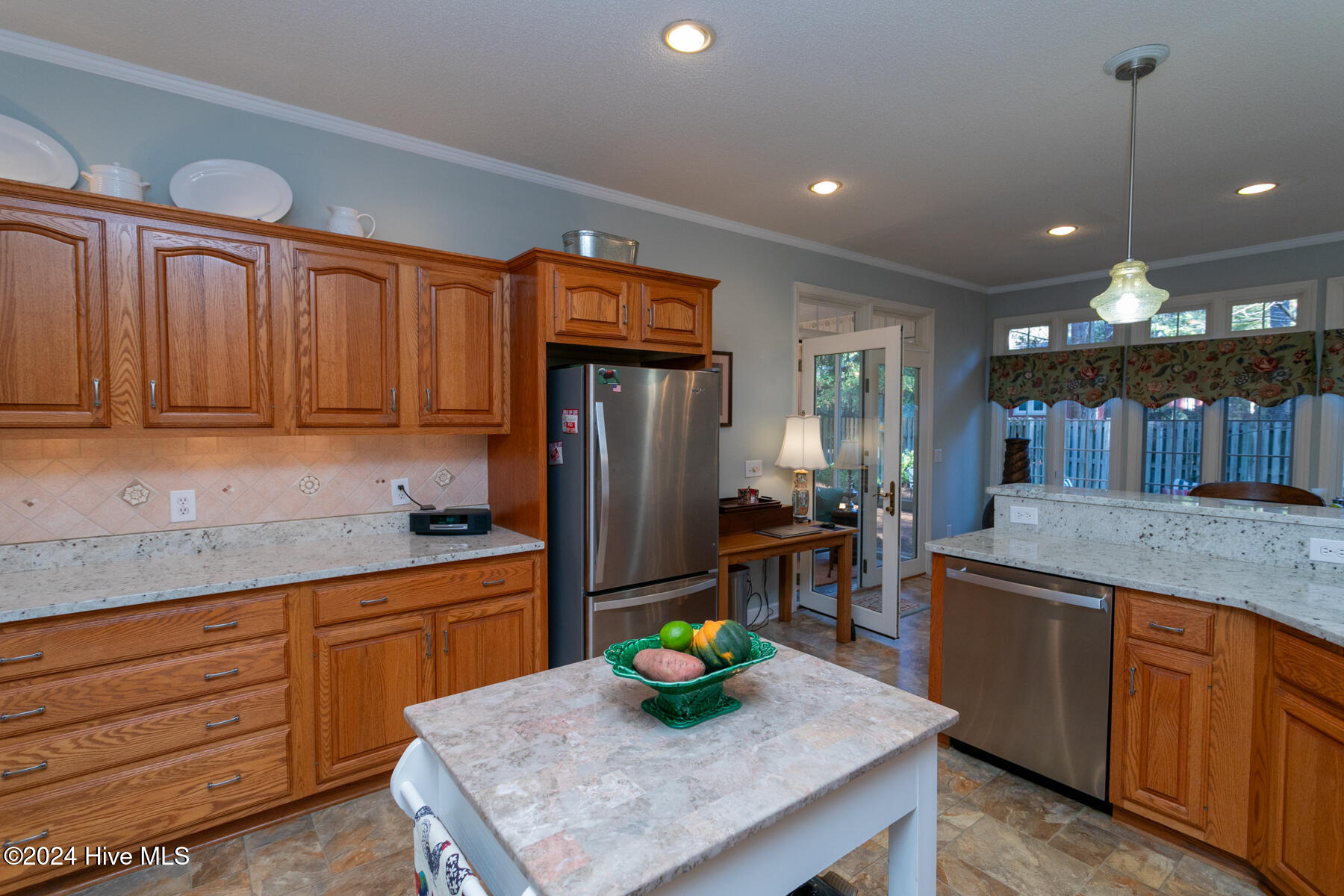 290 Lake Forest Drive