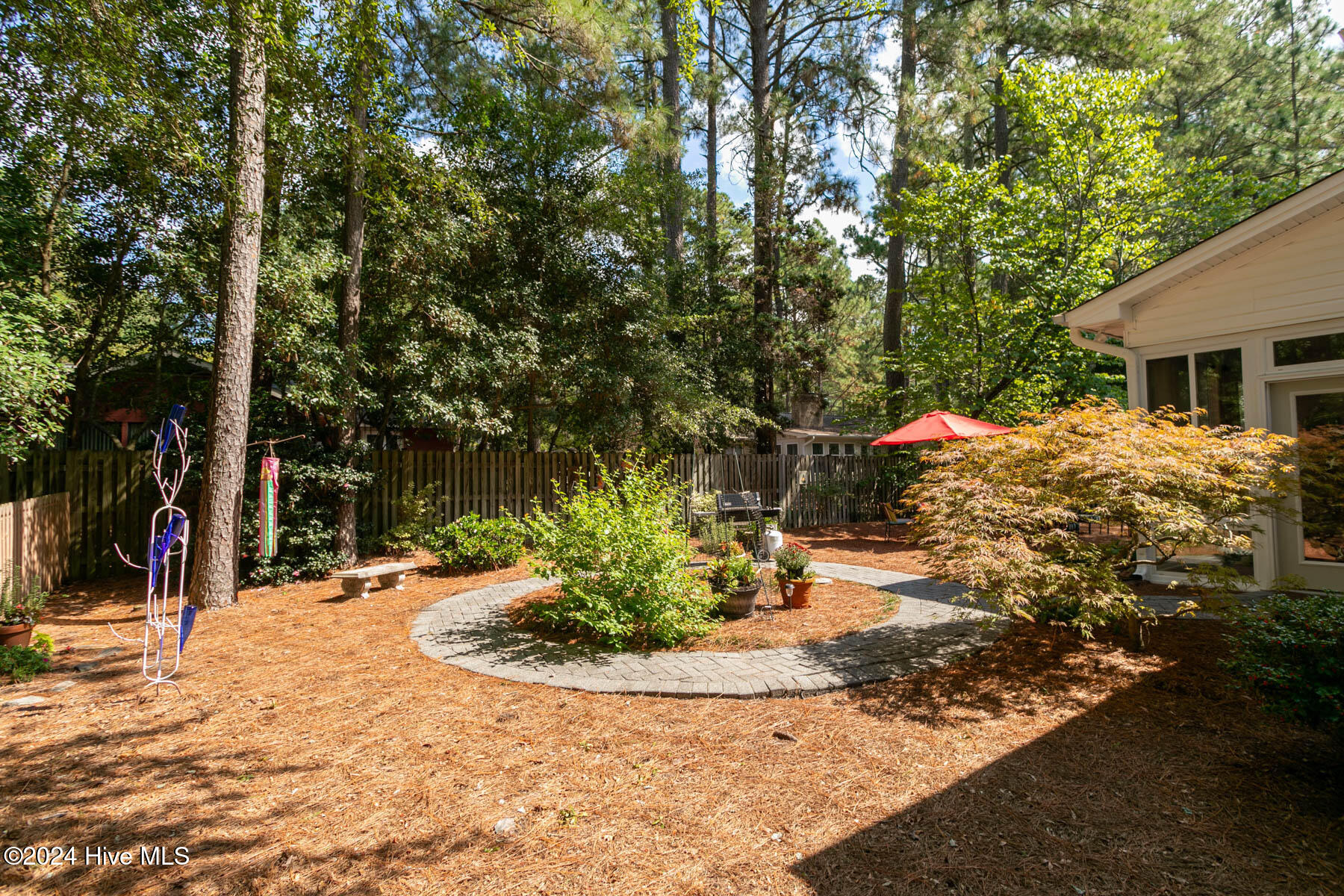 290 Lake Forest Drive