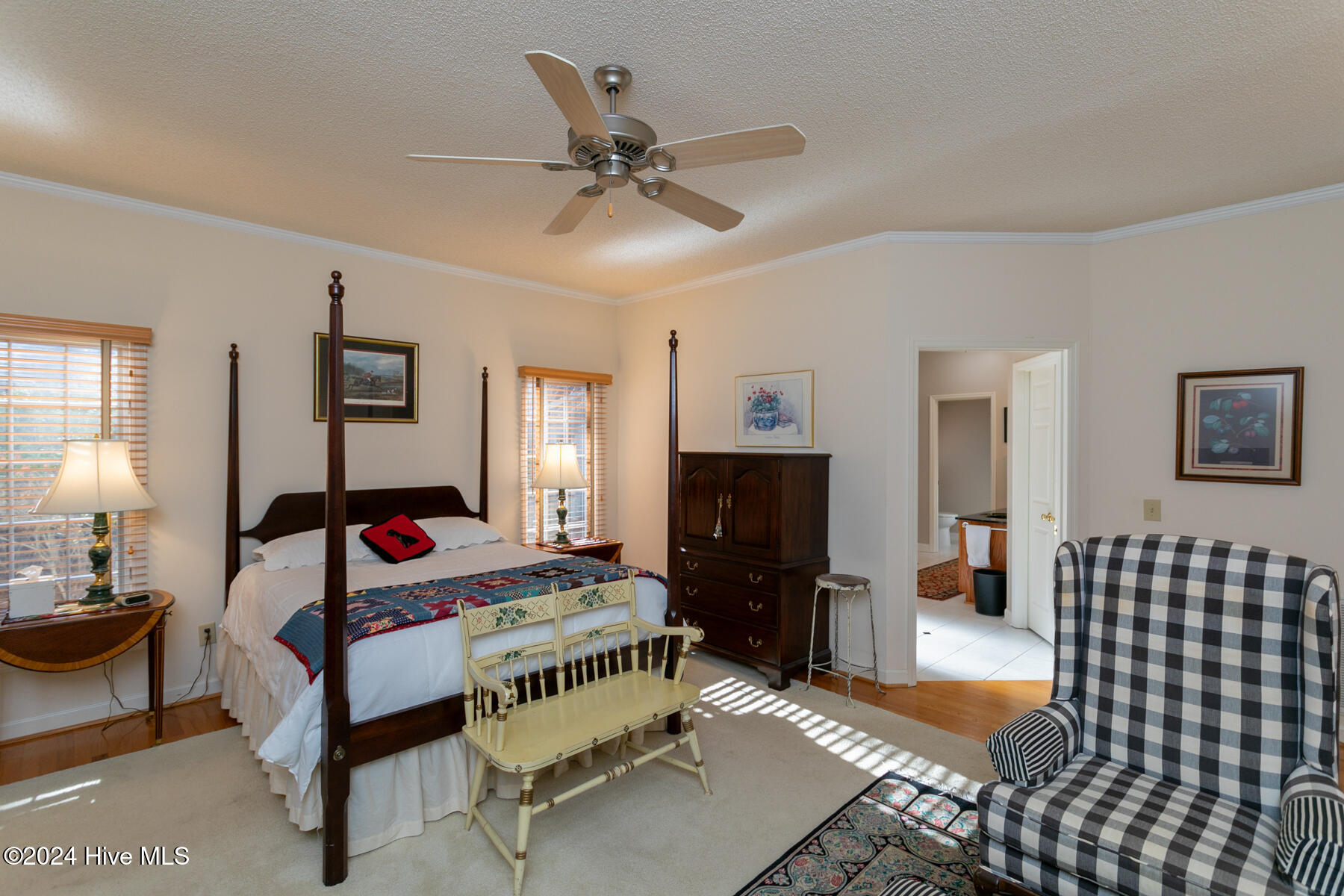 290 Lake Forest Drive