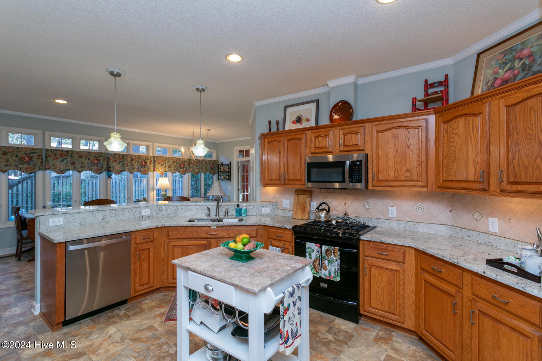 290 Lake Forest Drive