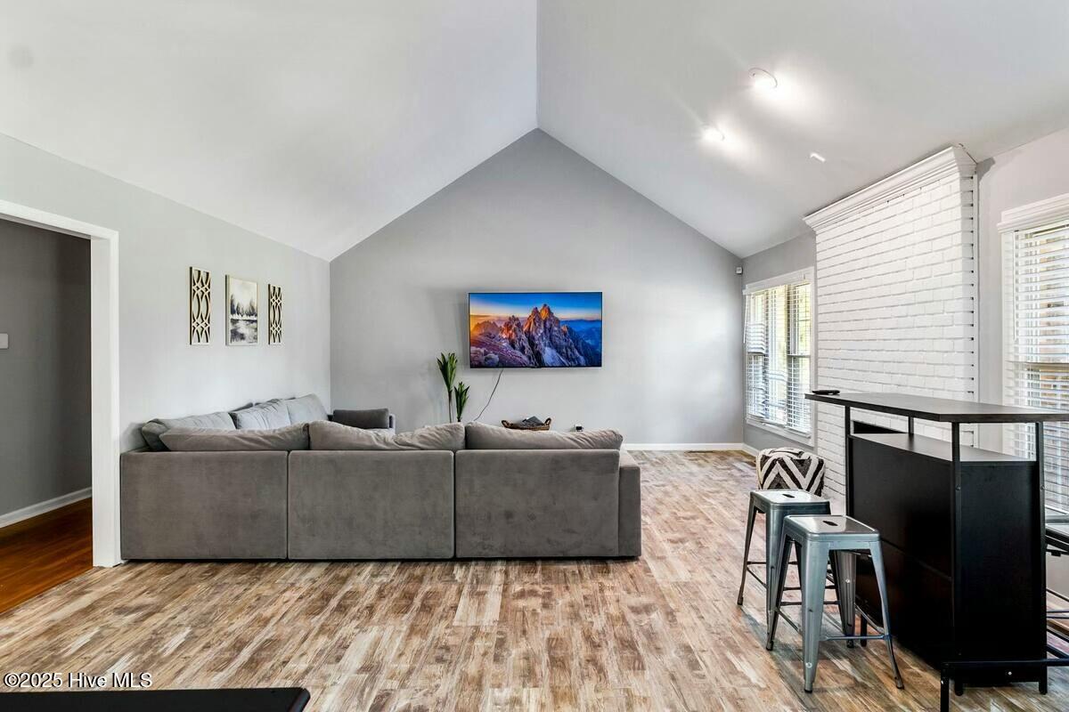 7 Buckhorn Road