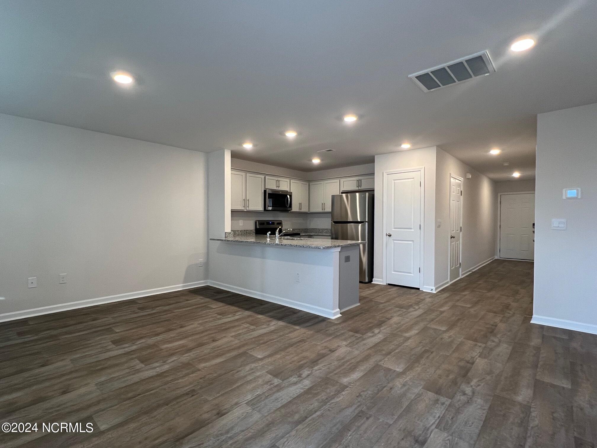 2105 Gracie Lane