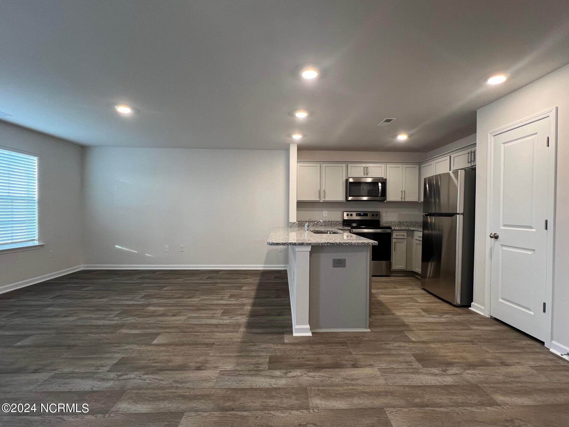 2105 Gracie Lane