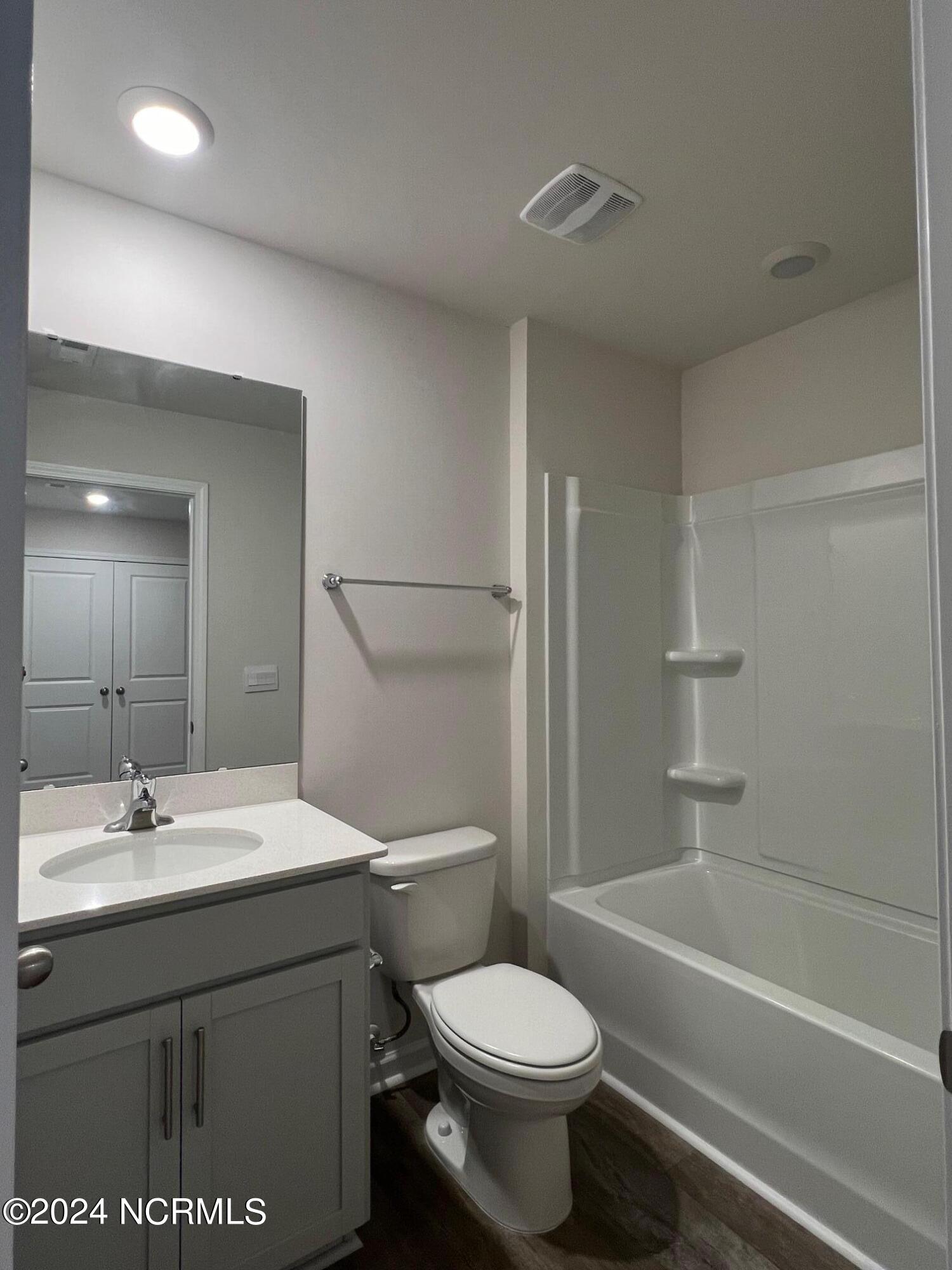 2105 Gracie Lane