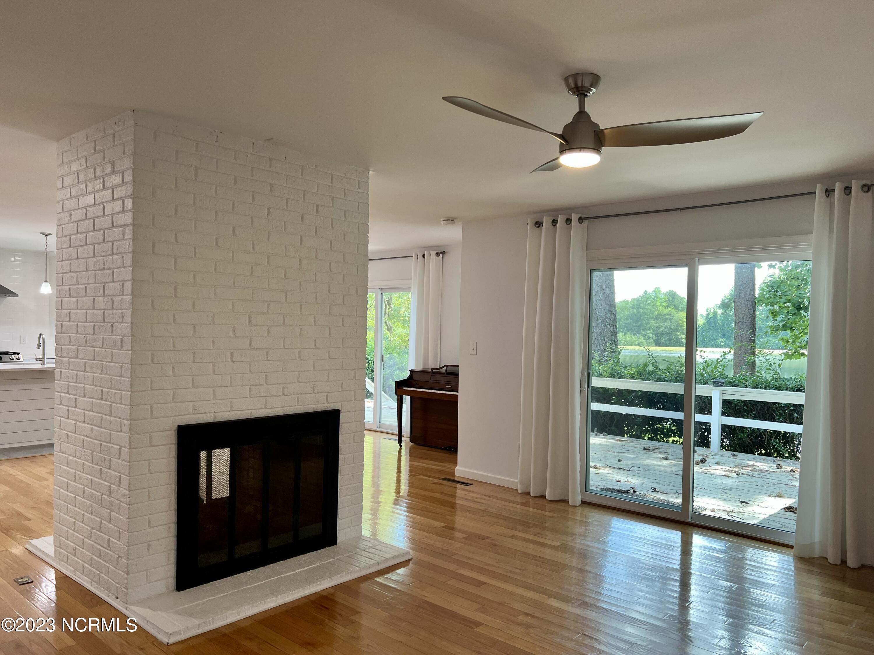 60 Gingham Lane