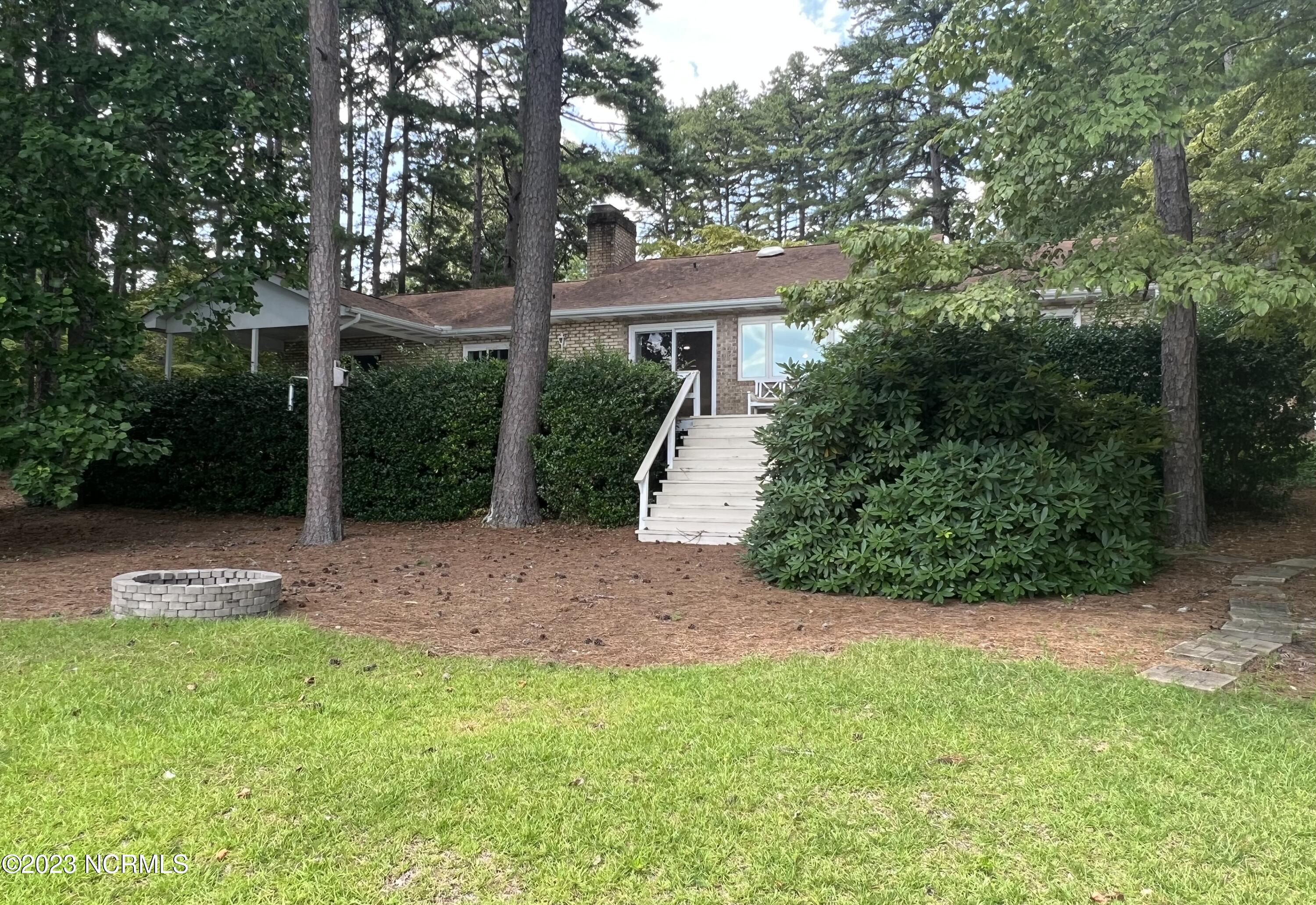 60 Gingham Lane