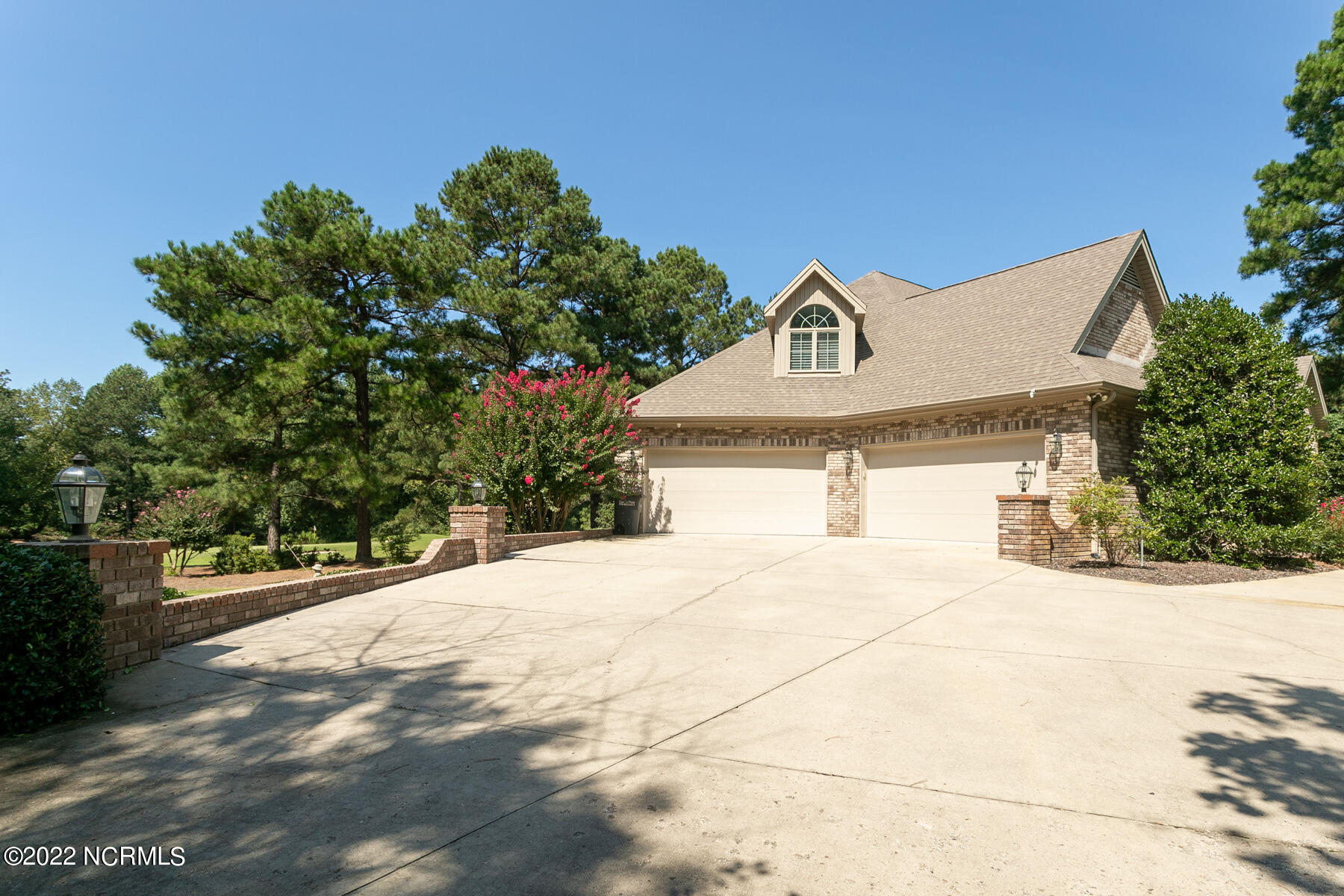 105 Bancroft Court