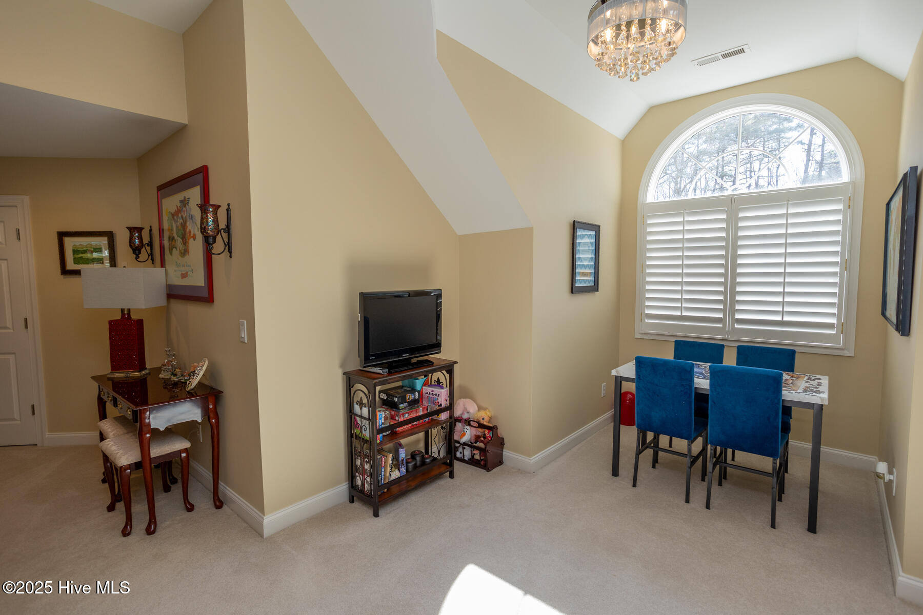 105 Bancroft Court