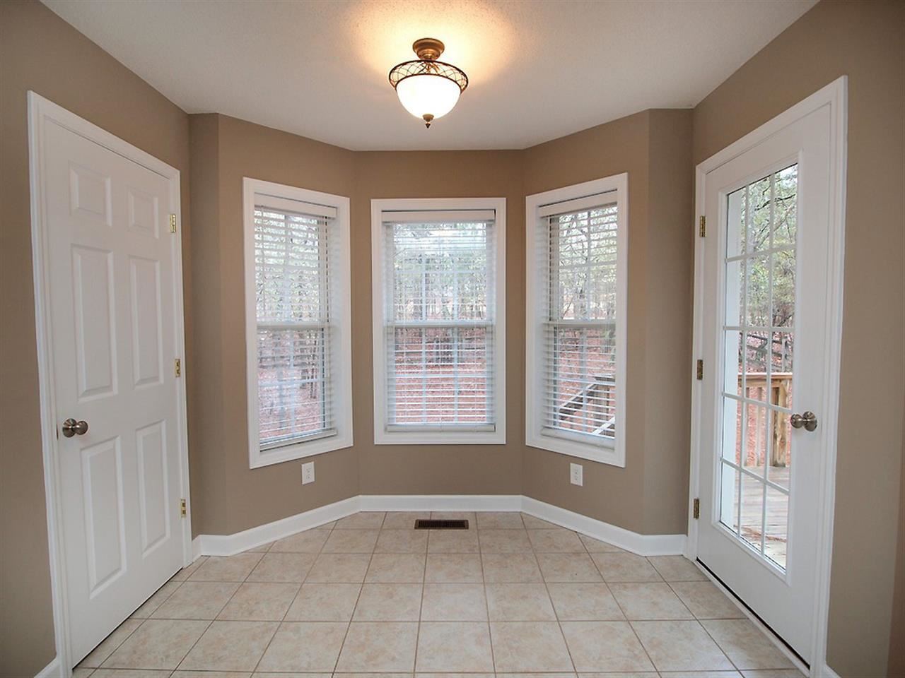 6 Asheville Way