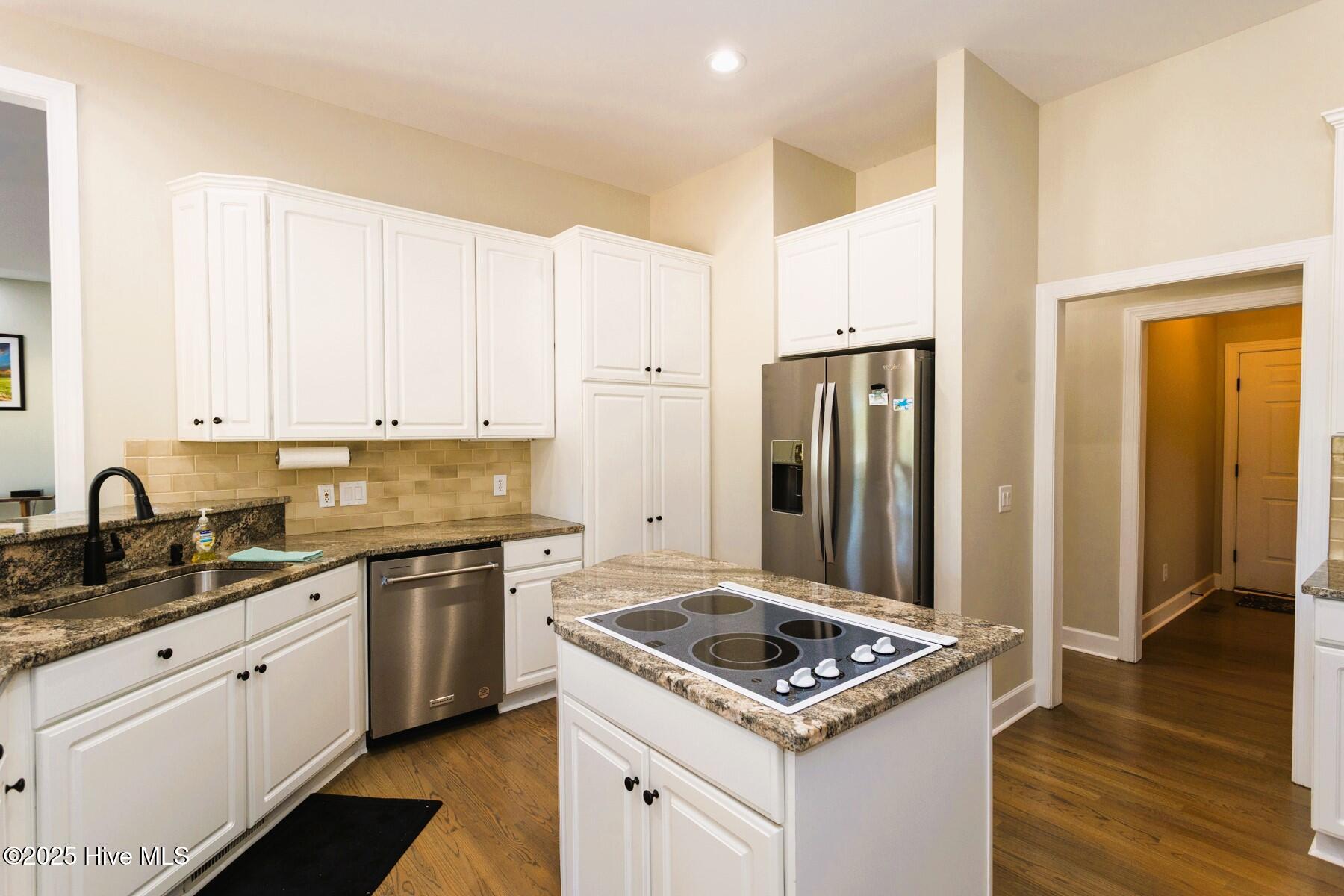 86 Sakonnet Trail